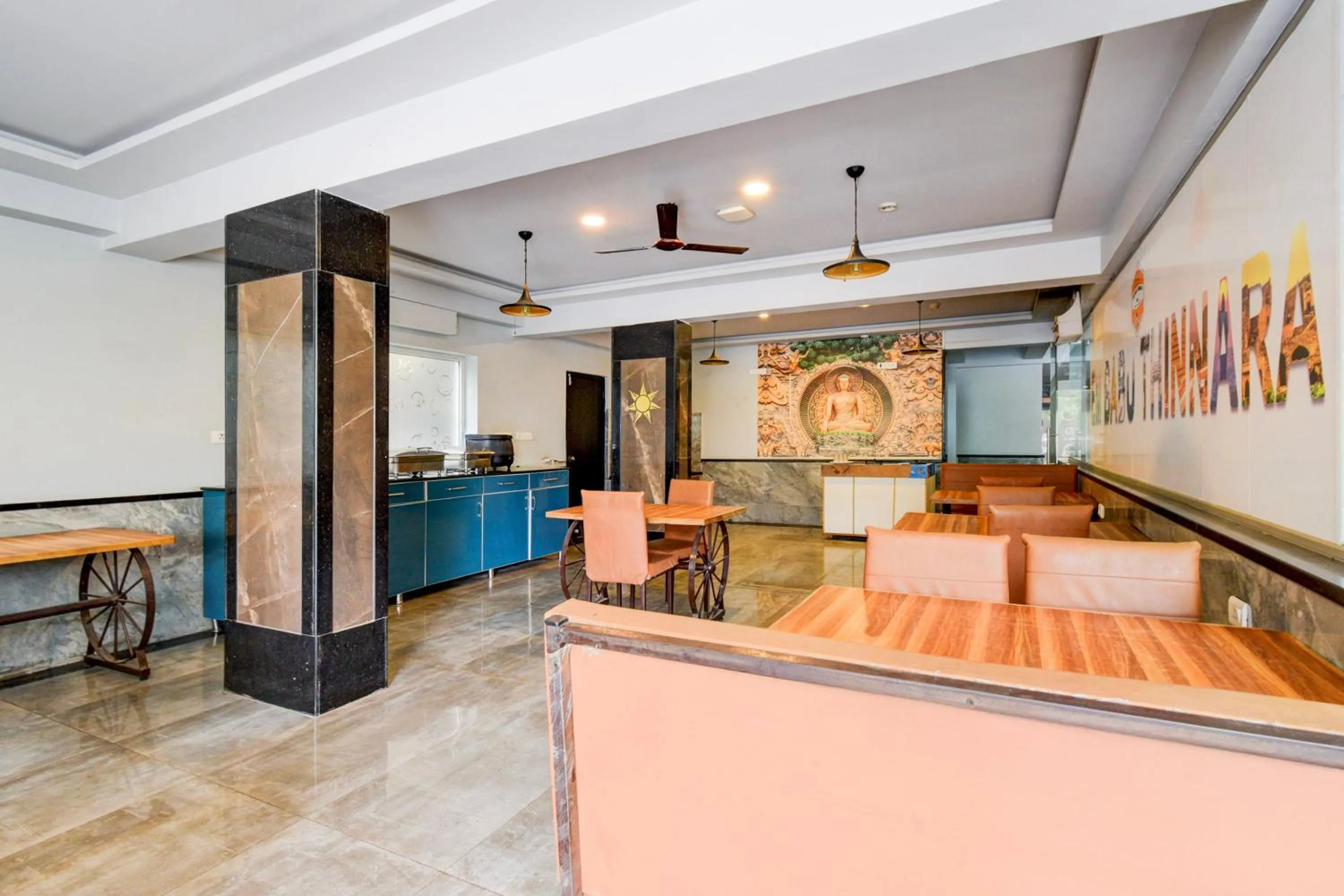 Lobby or reception in Super Townhouse HiTech city Hyderabad