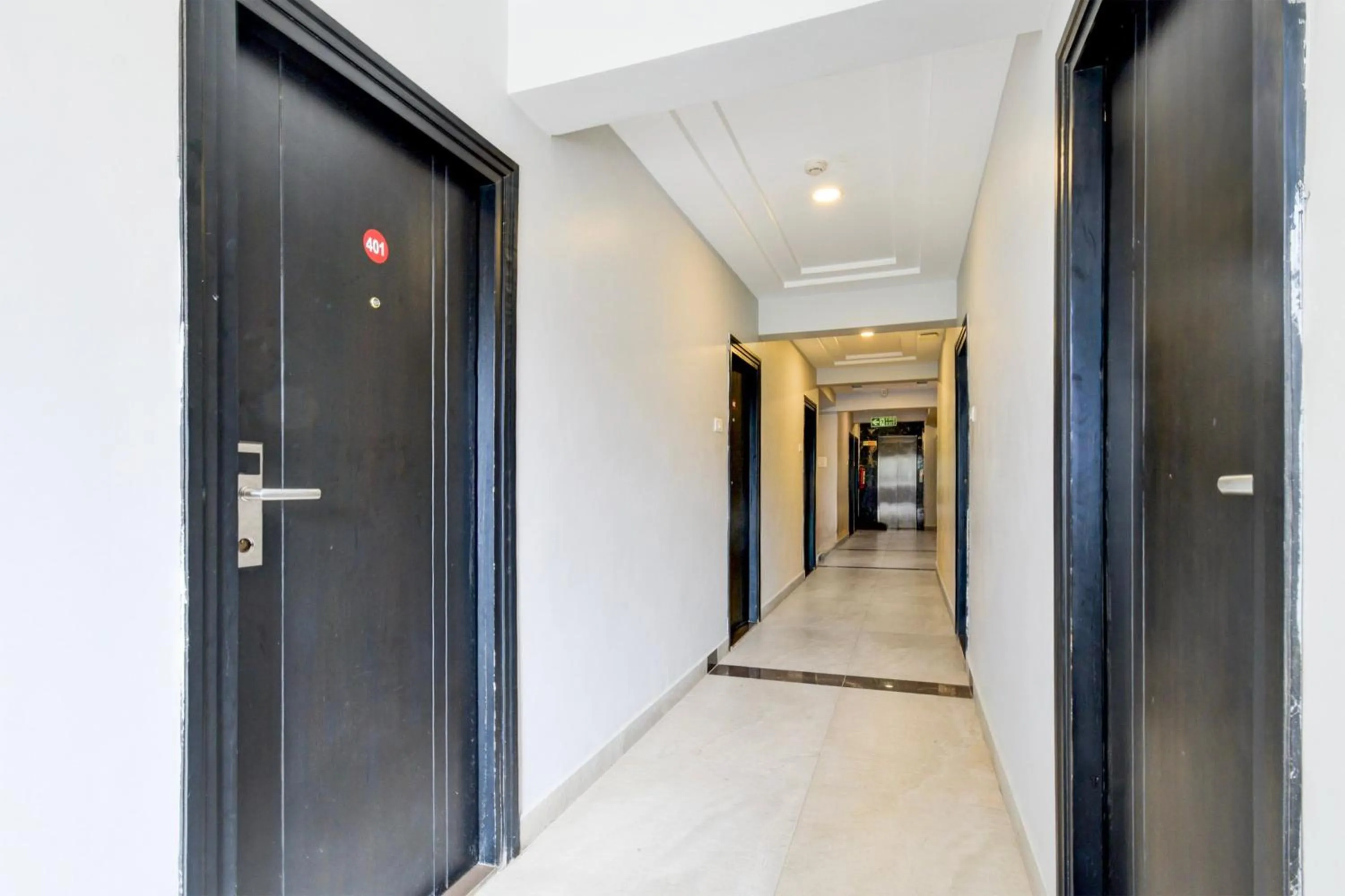 Lobby or reception in Super Townhouse HiTech city Hyderabad