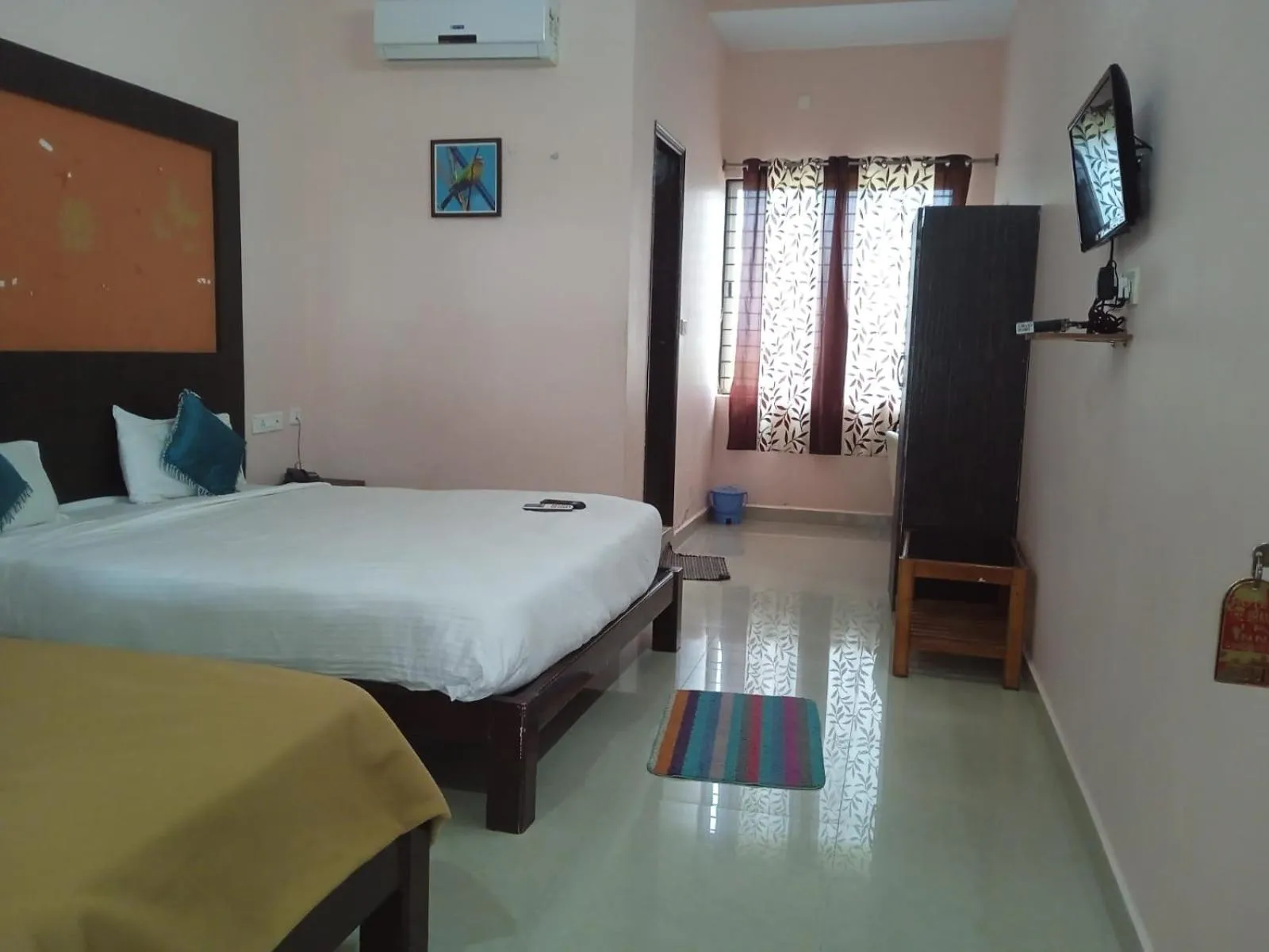 Communal lounge/ TV room, Bed in GRAND JP INN Near 2 km from Gundlupet bus stand