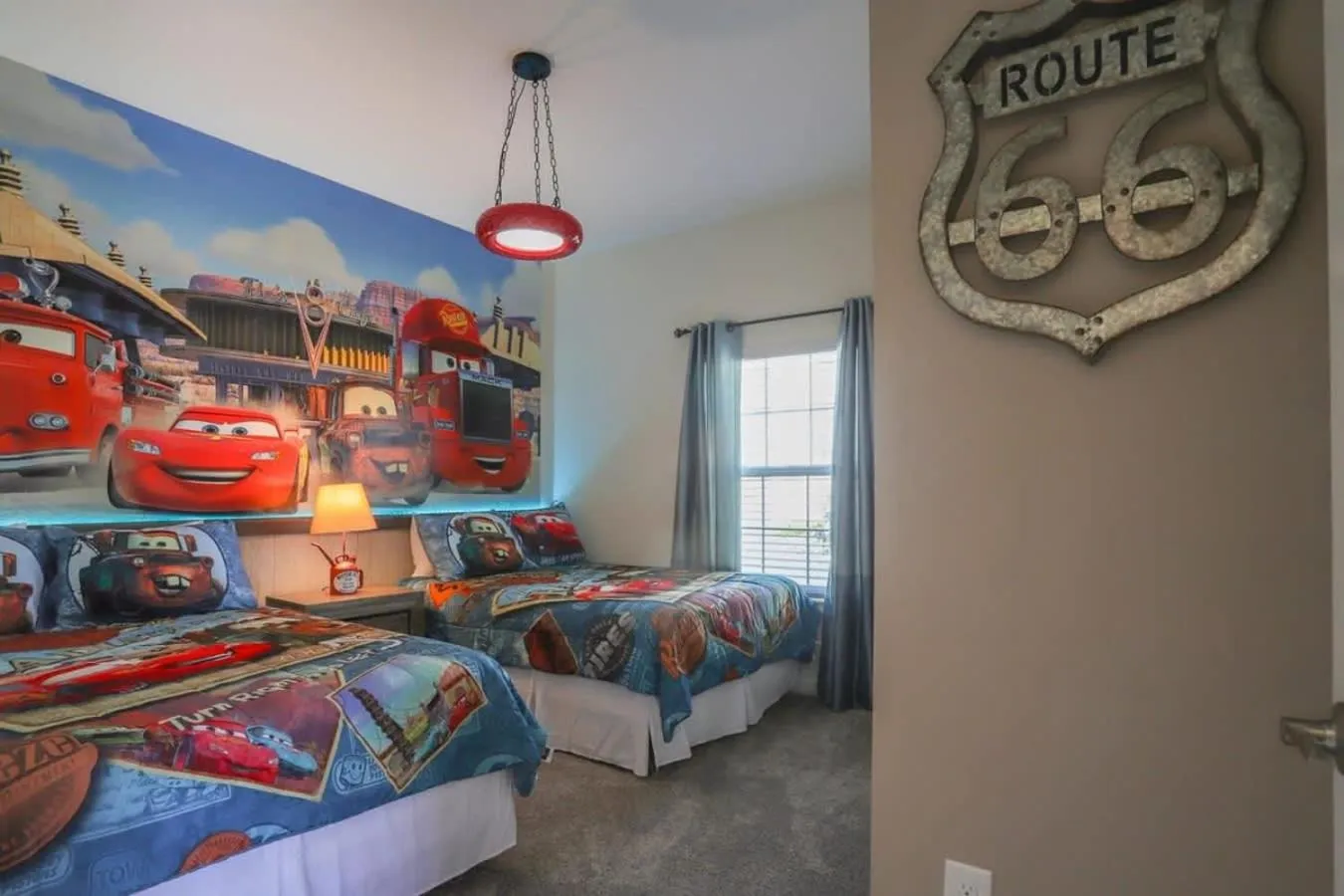 Bed in Wonderful 5 Bedroom w/ Pool Close to Disney 4801