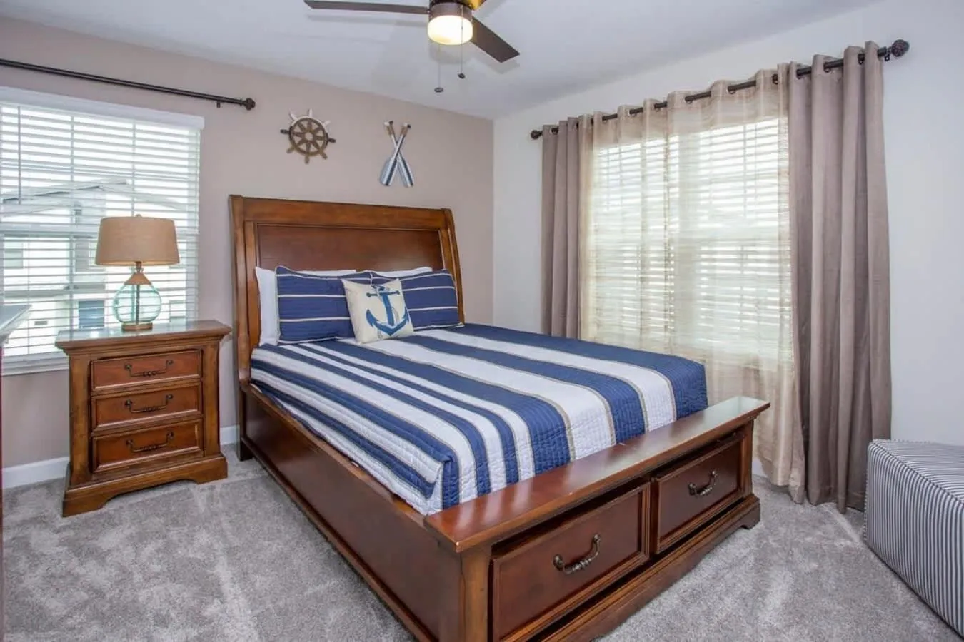 Bed in Wonderful 5 Bedroom w/ Pool Close to Disney 4801