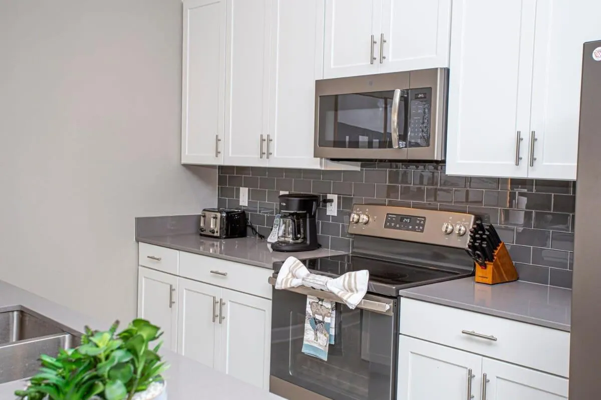 Gorgeous 4 Bedroom w/ Pool Close to Disney 4836