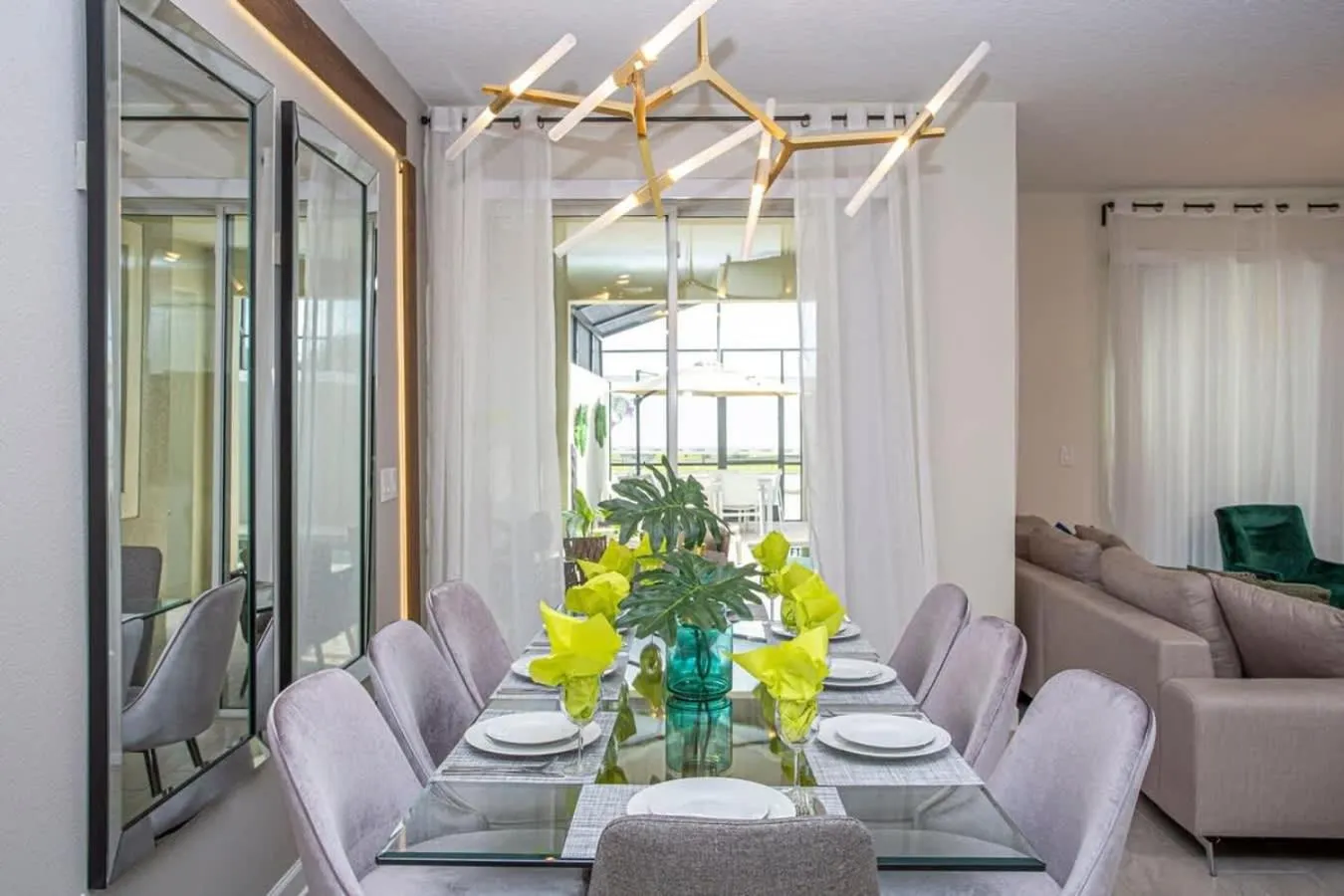 Gorgeous 4 Bedroom w/ Pool Close to Disney 4836