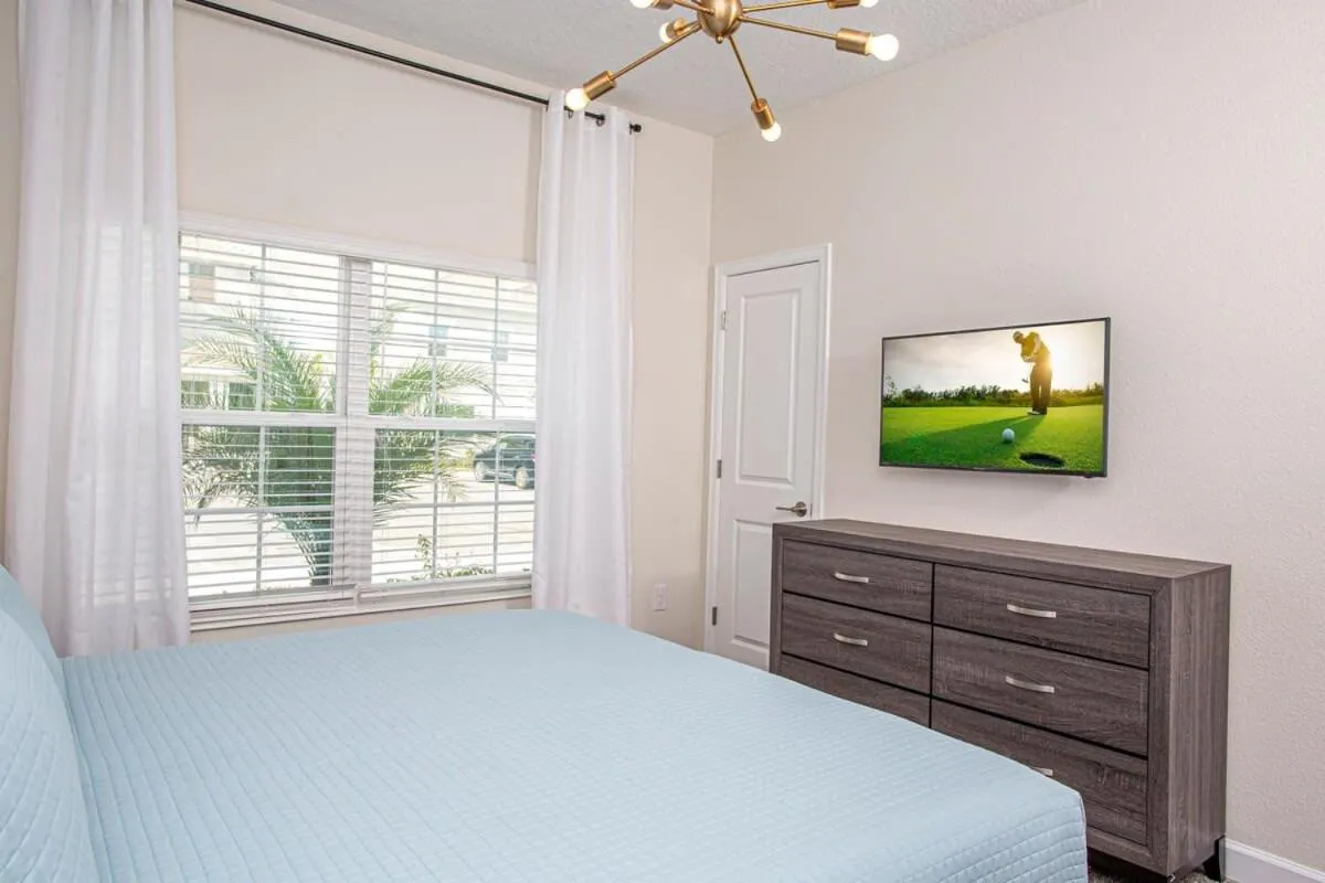 Bed in Gorgeous 4 Bedroom w/ Pool Close to Disney 4836