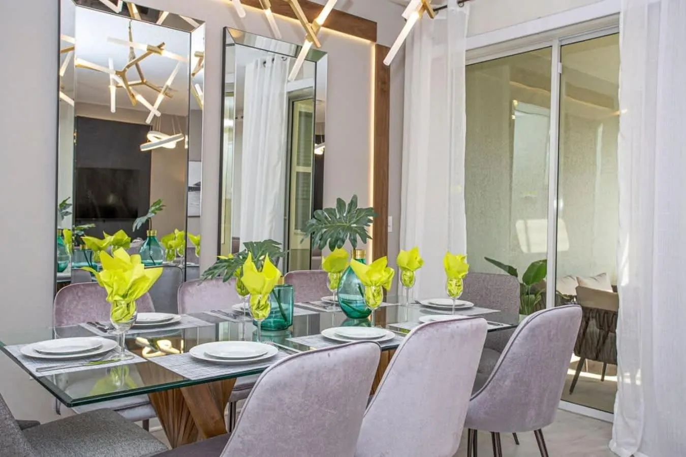 Gorgeous 4 Bedroom w/ Pool Close to Disney 4836