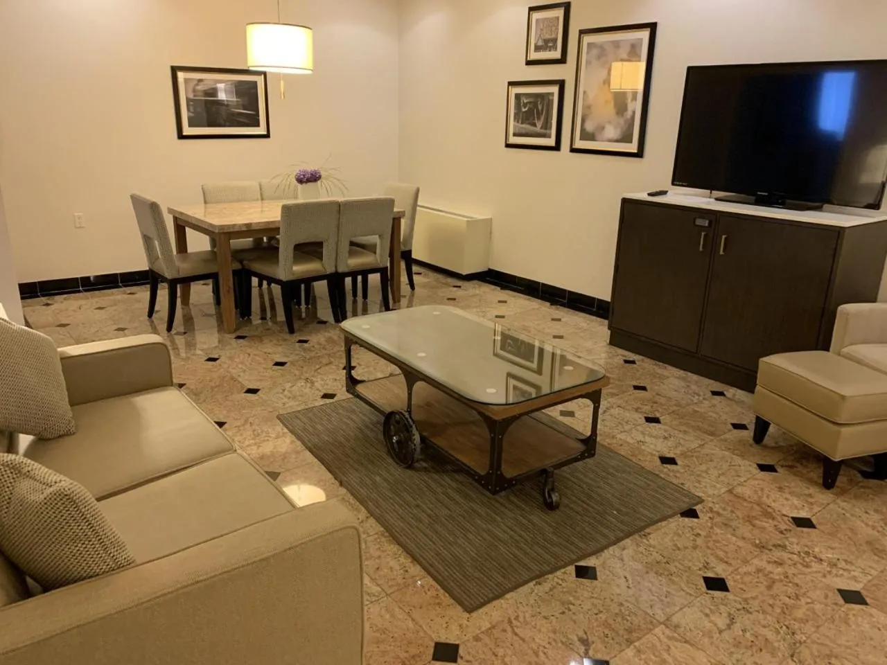 Living room in Radisson Lackawanna Station Hotel Scranton