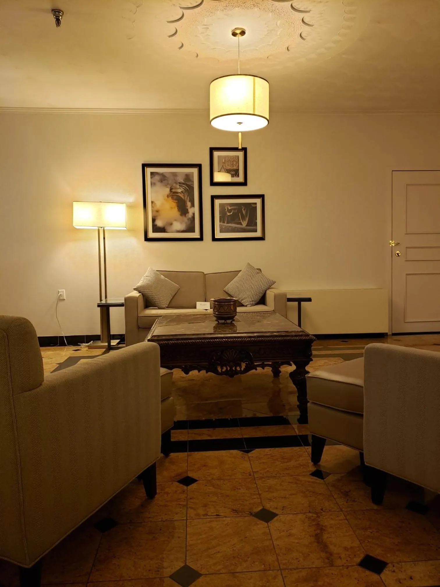Living room in Radisson Lackawanna Station Hotel Scranton