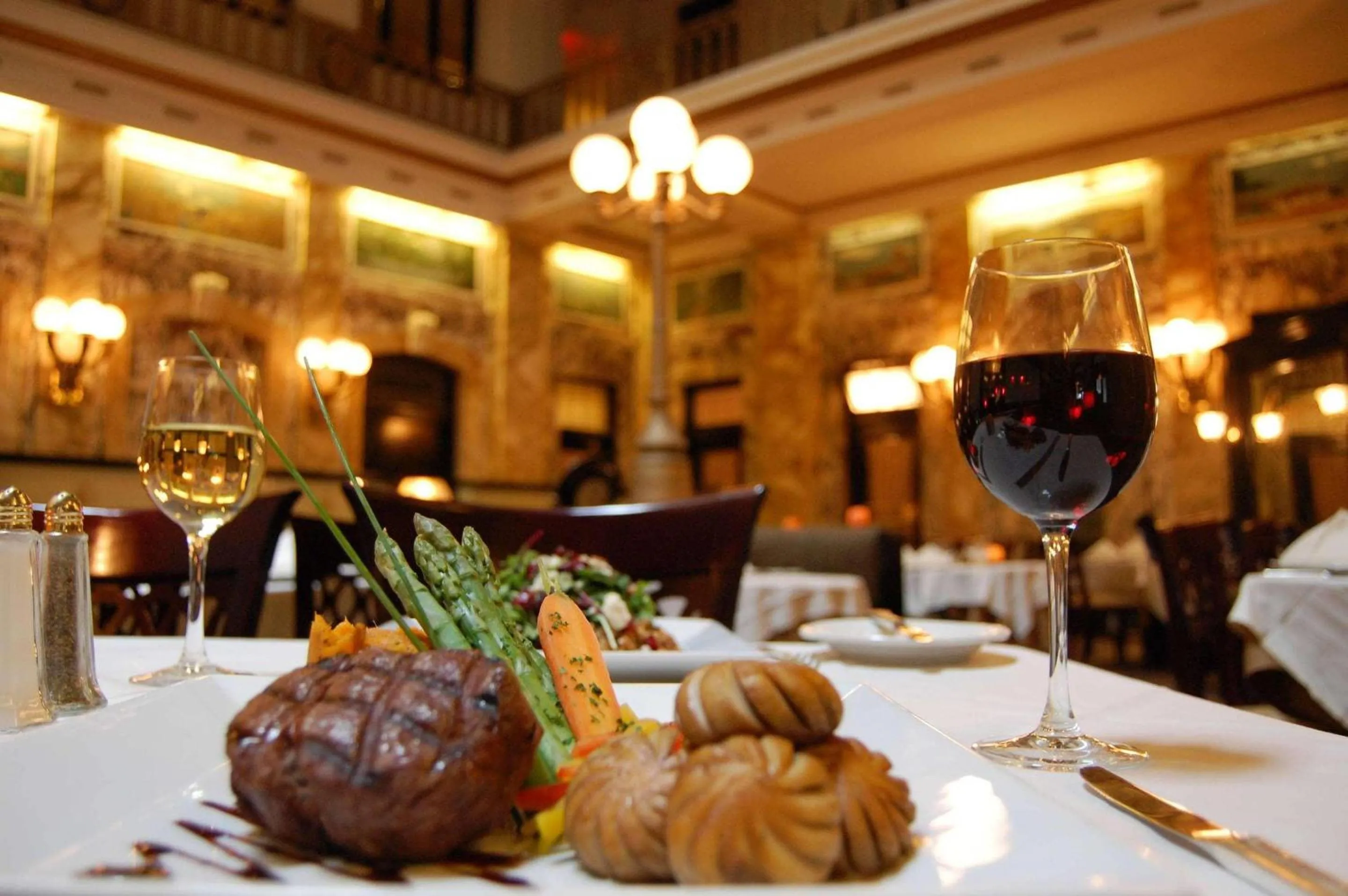 Restaurant/places to eat in Radisson Lackawanna Station Hotel Scranton