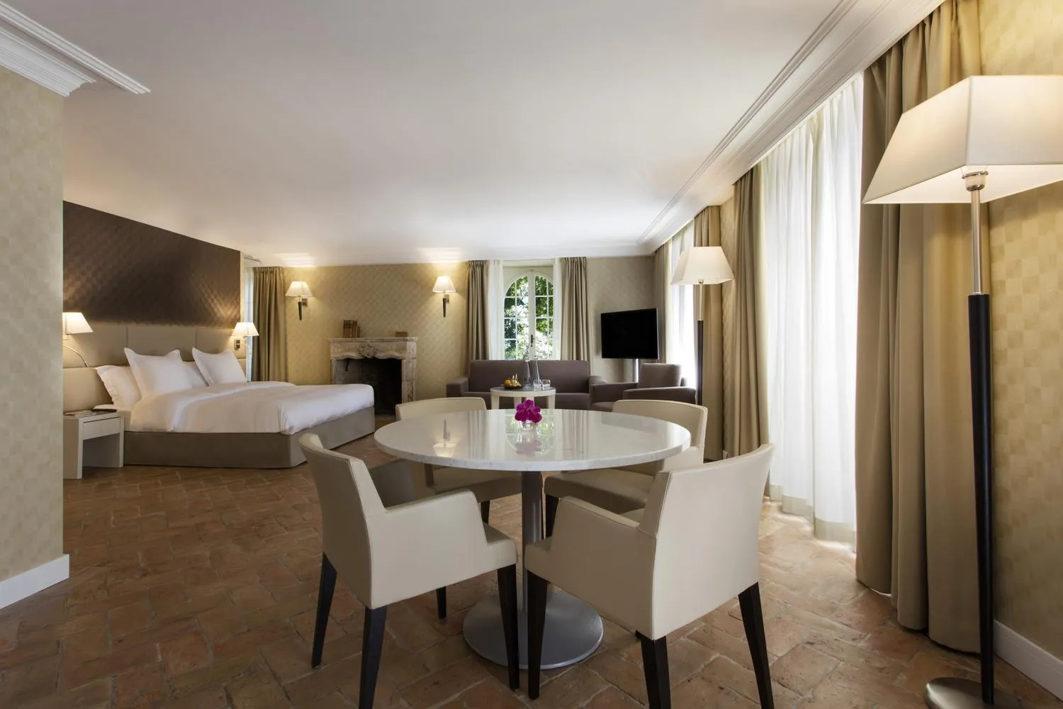 Bed in Château de Bonmont