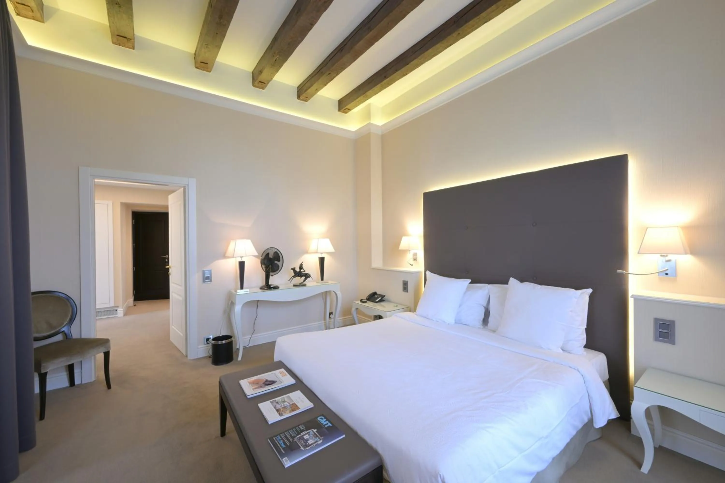 Bed in Château de Bonmont