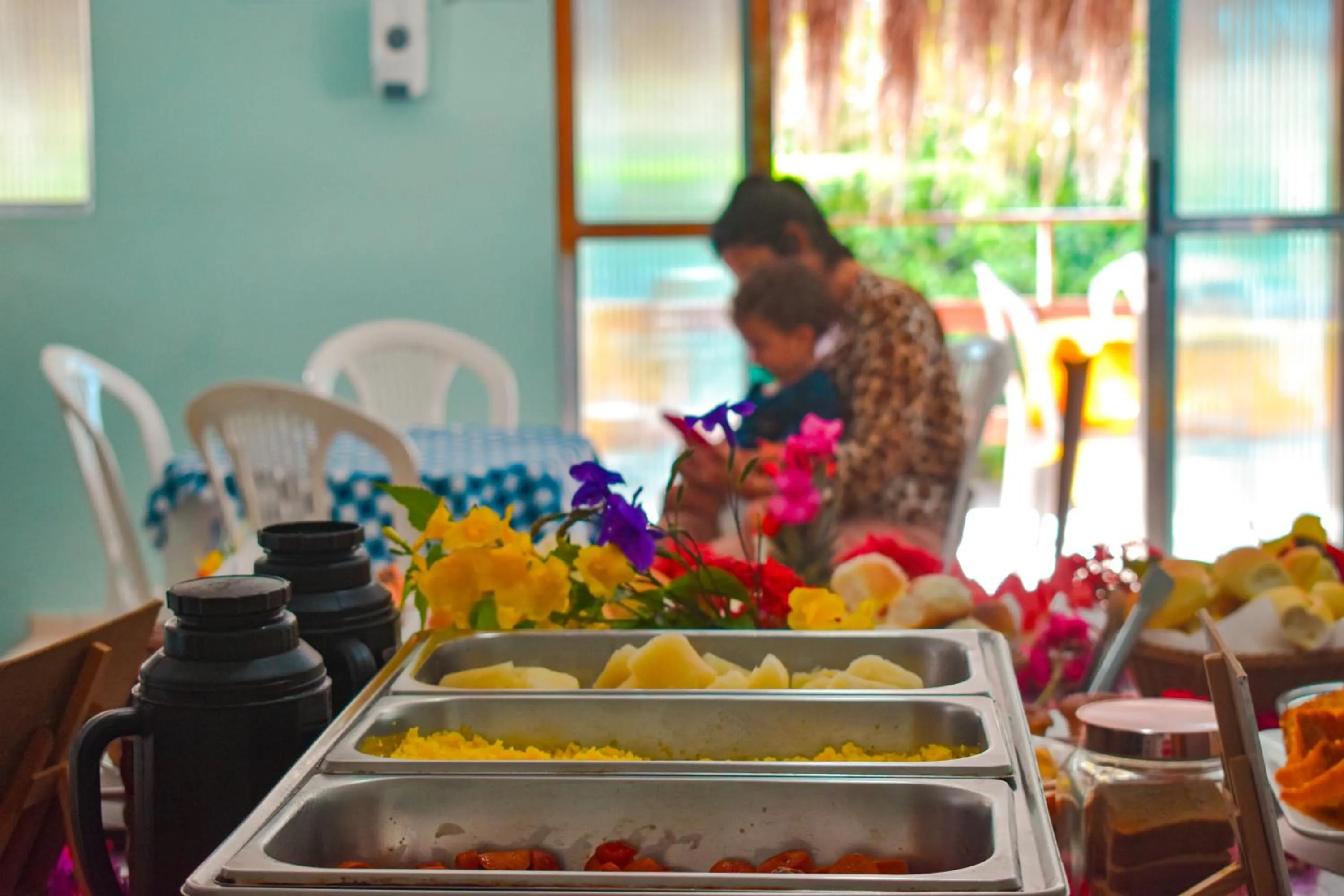 People in Pousada Casa Nui - Porto de Galinhas by Concavus