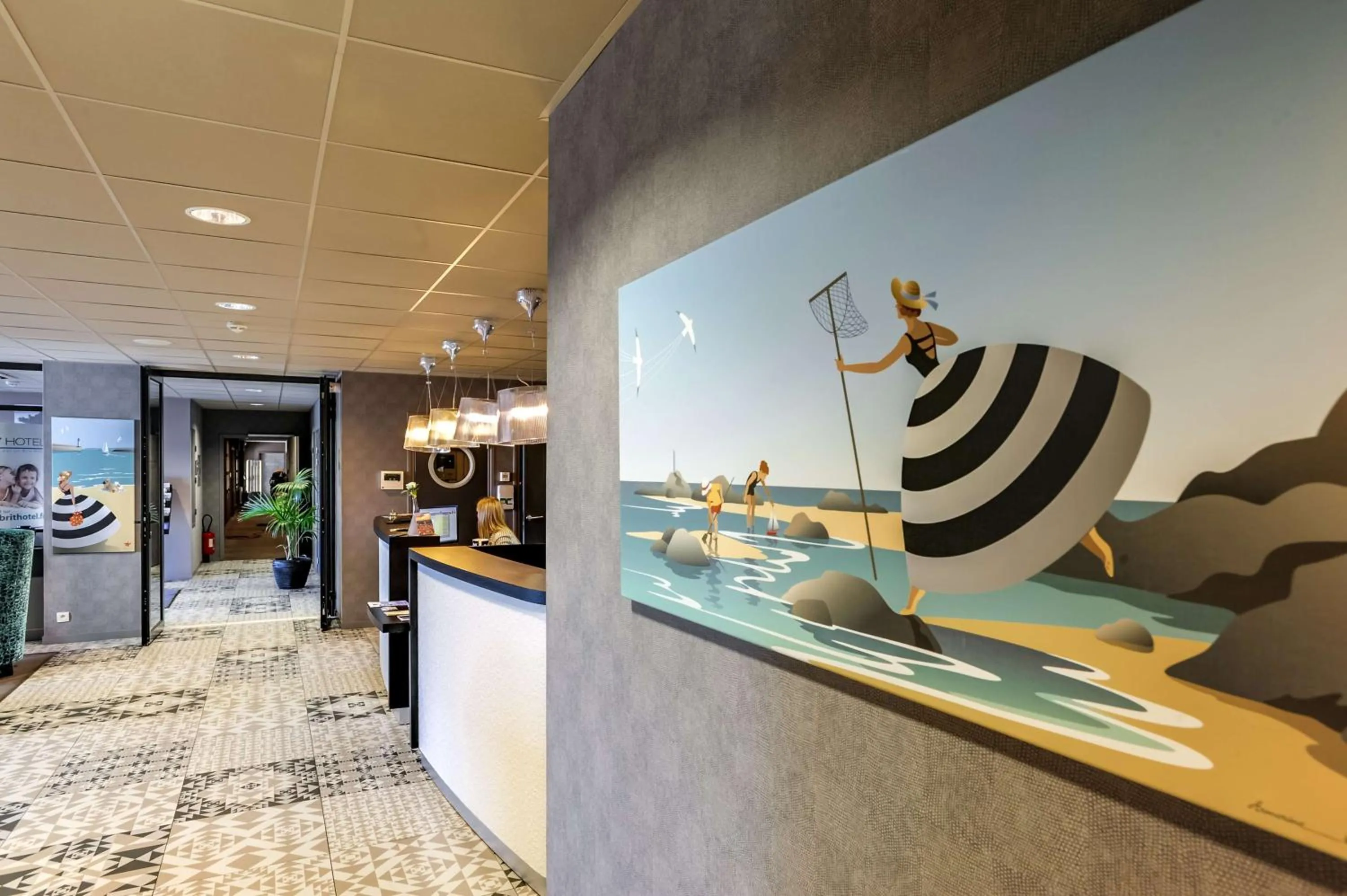 Lobby or reception in Brit Hotel Le Galion & Spa