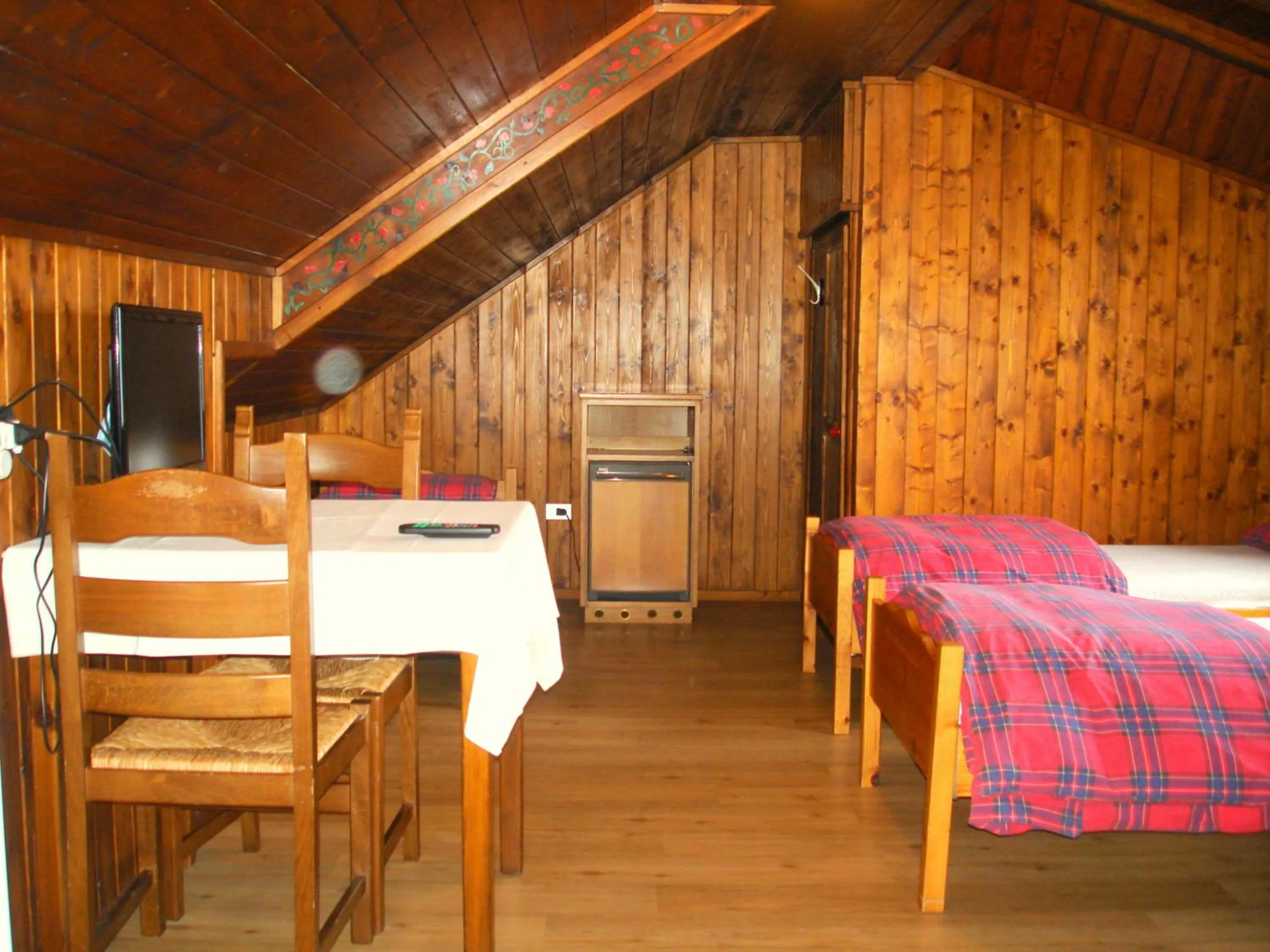 Photo of the whole room, Bed in Residence Mirage