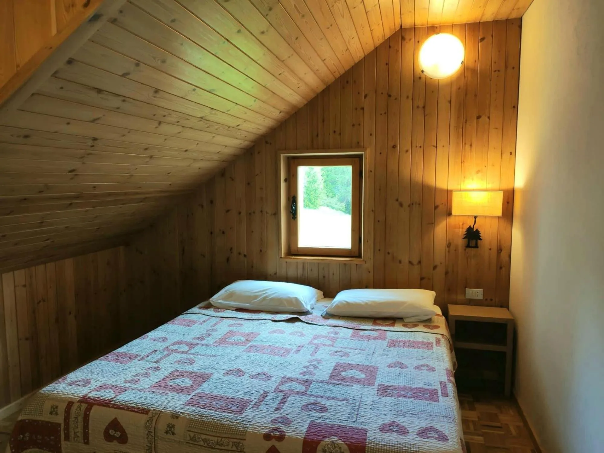 Bedroom, Bed in Residence Mirage