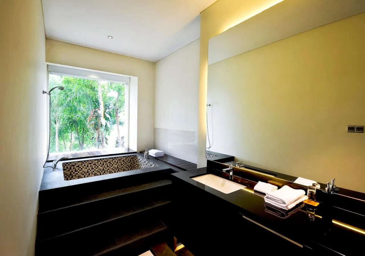 Bathroom in K Gallery Hotel