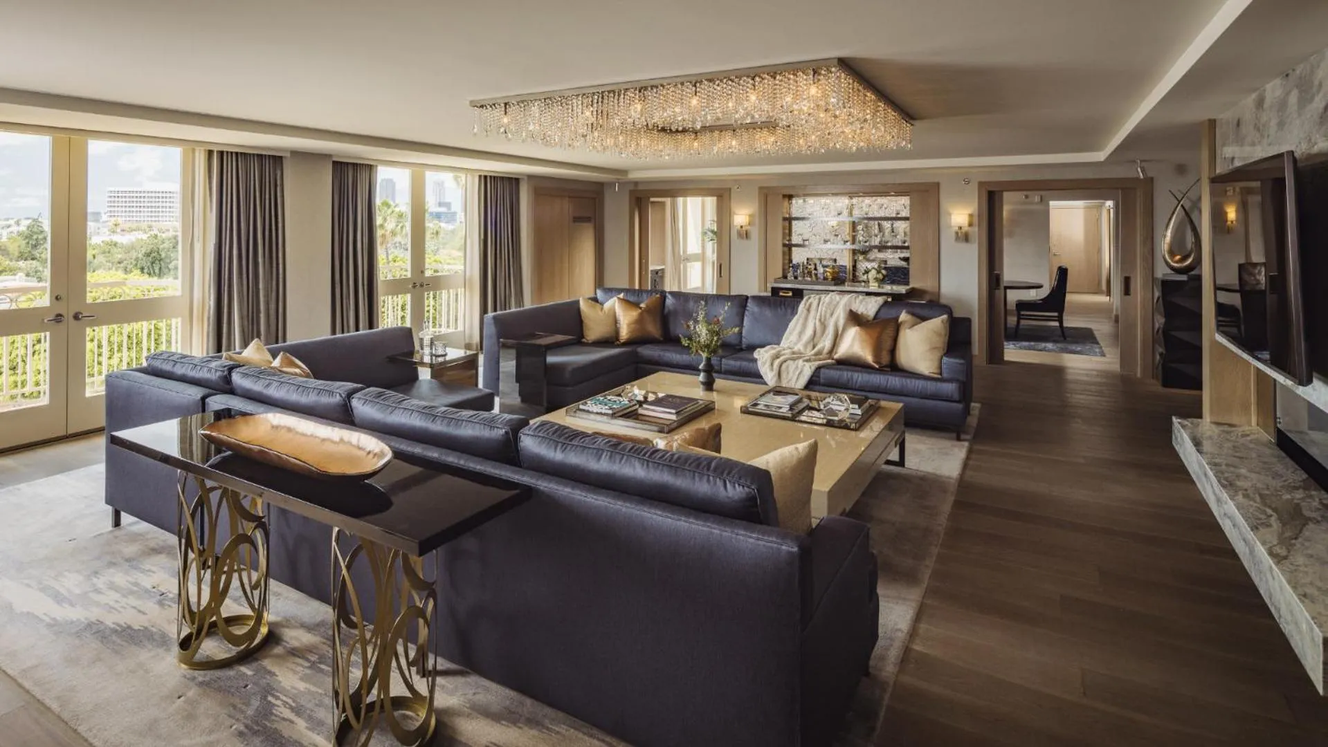 Living room in L'Ermitage Beverly Hills