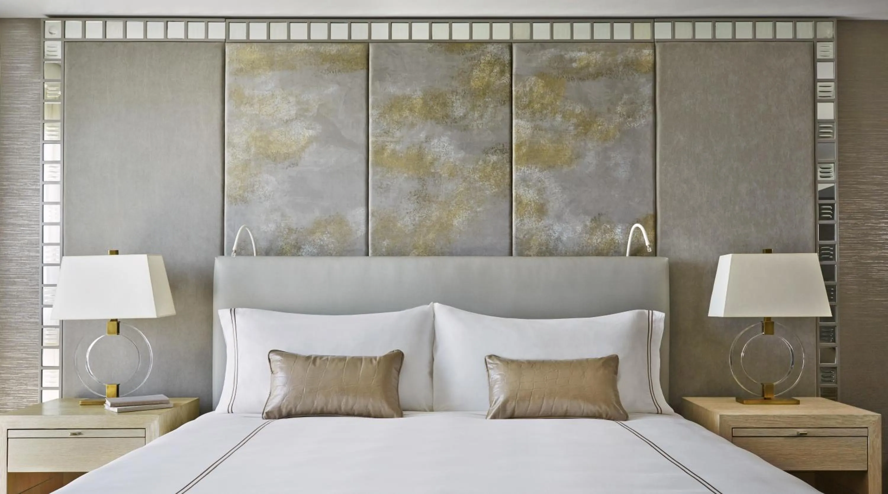 Bed in L'Ermitage Beverly Hills