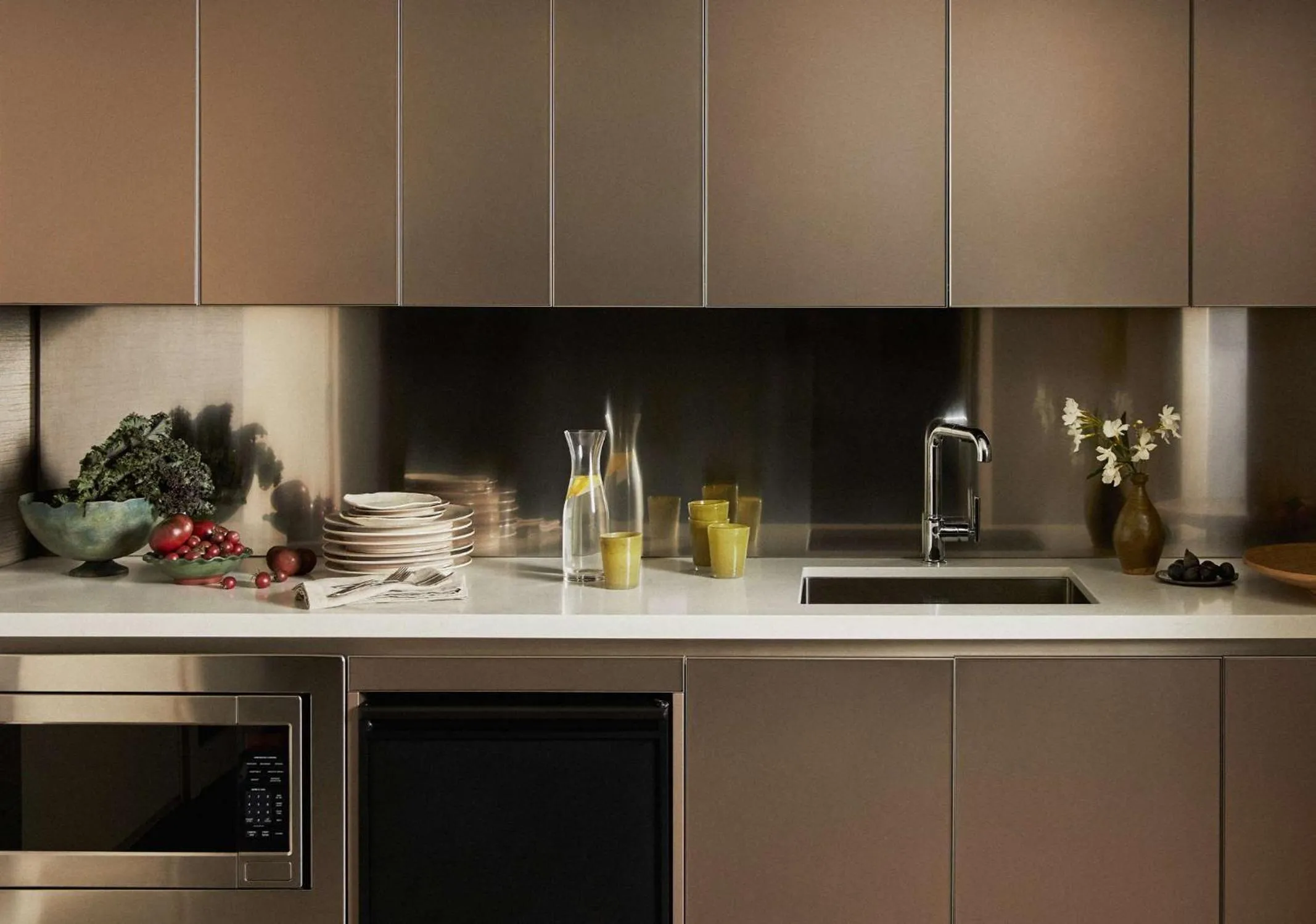 Kitchen or kitchenette in L'Ermitage Beverly Hills