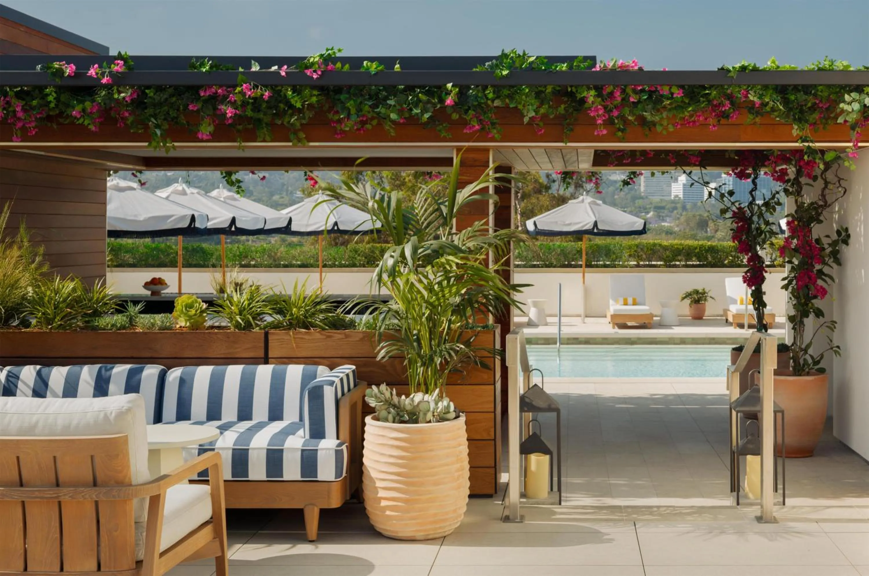 Restaurant/places to eat in L'Ermitage Beverly Hills