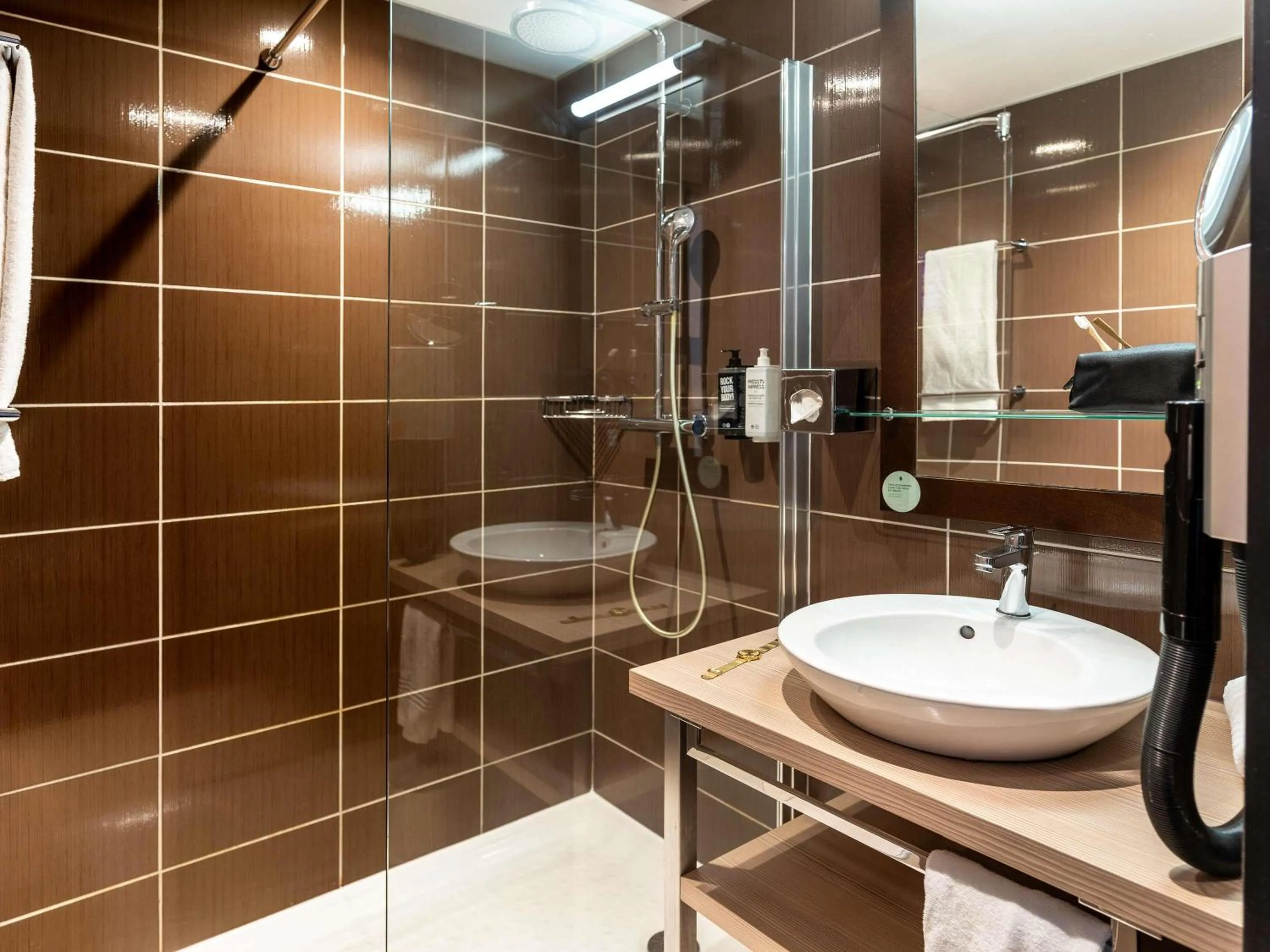 Bedroom in Ibis Styles Dijon Nord Valmy