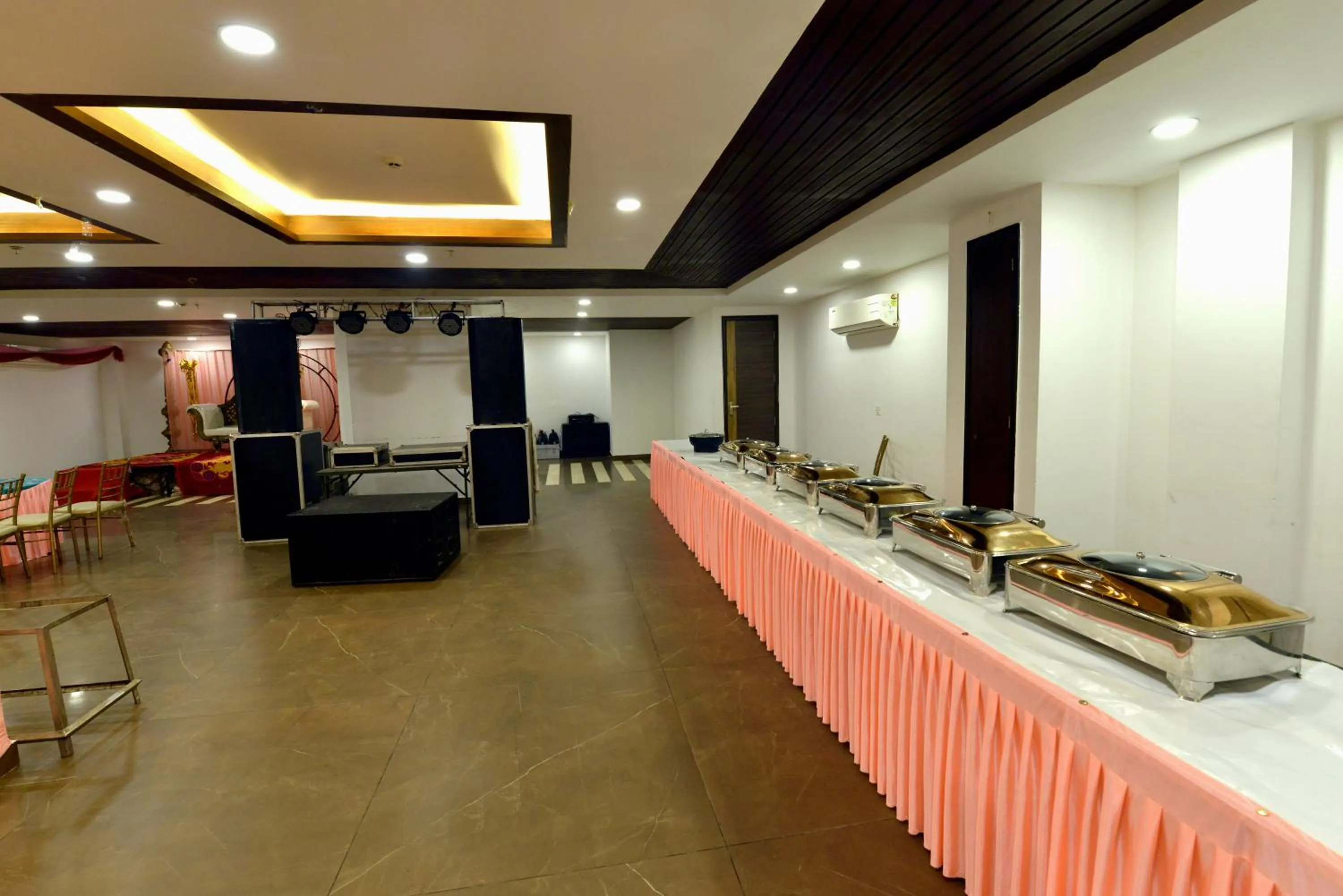Banquet/Function facilities in Hotel The Yellow