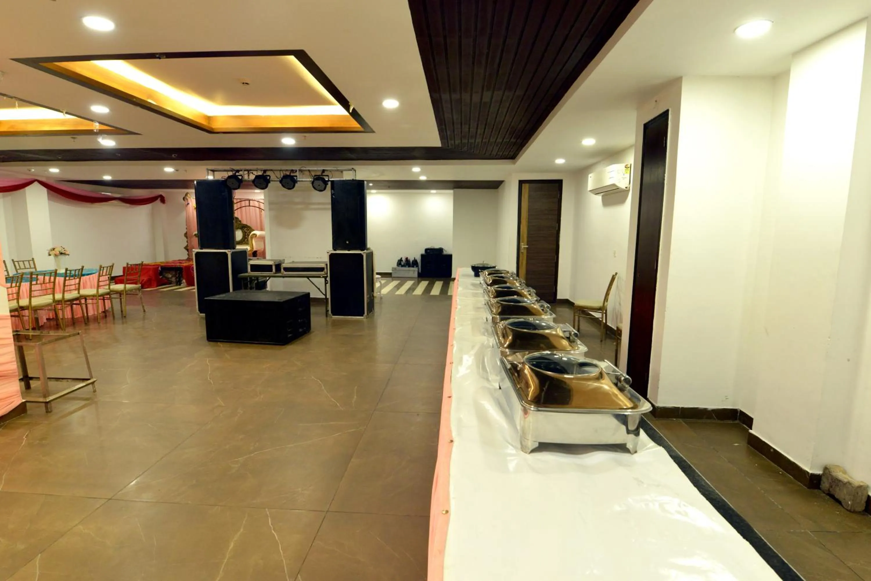 Banquet/Function facilities in Hotel The Yellow