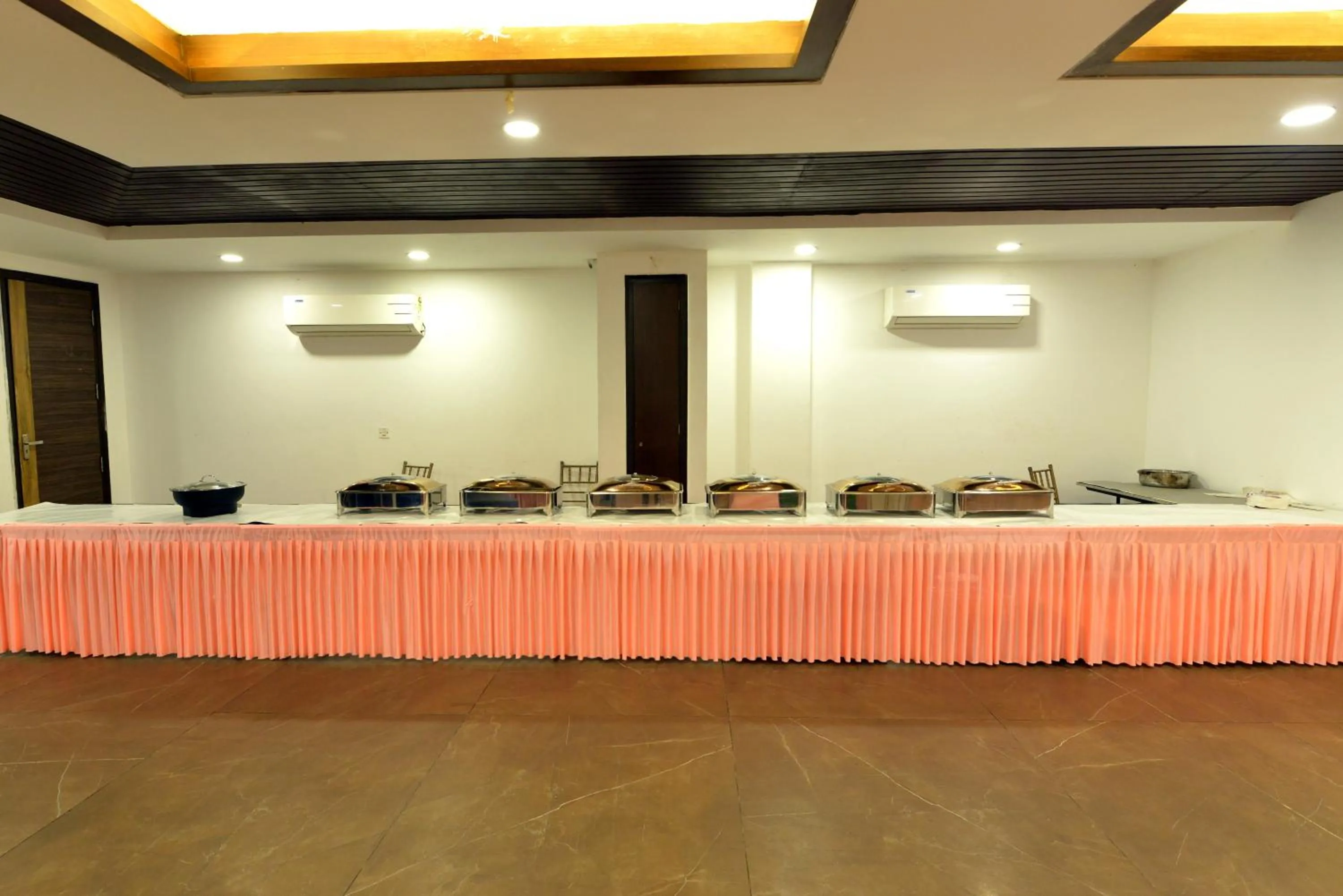 Banquet/Function facilities in Hotel The Yellow