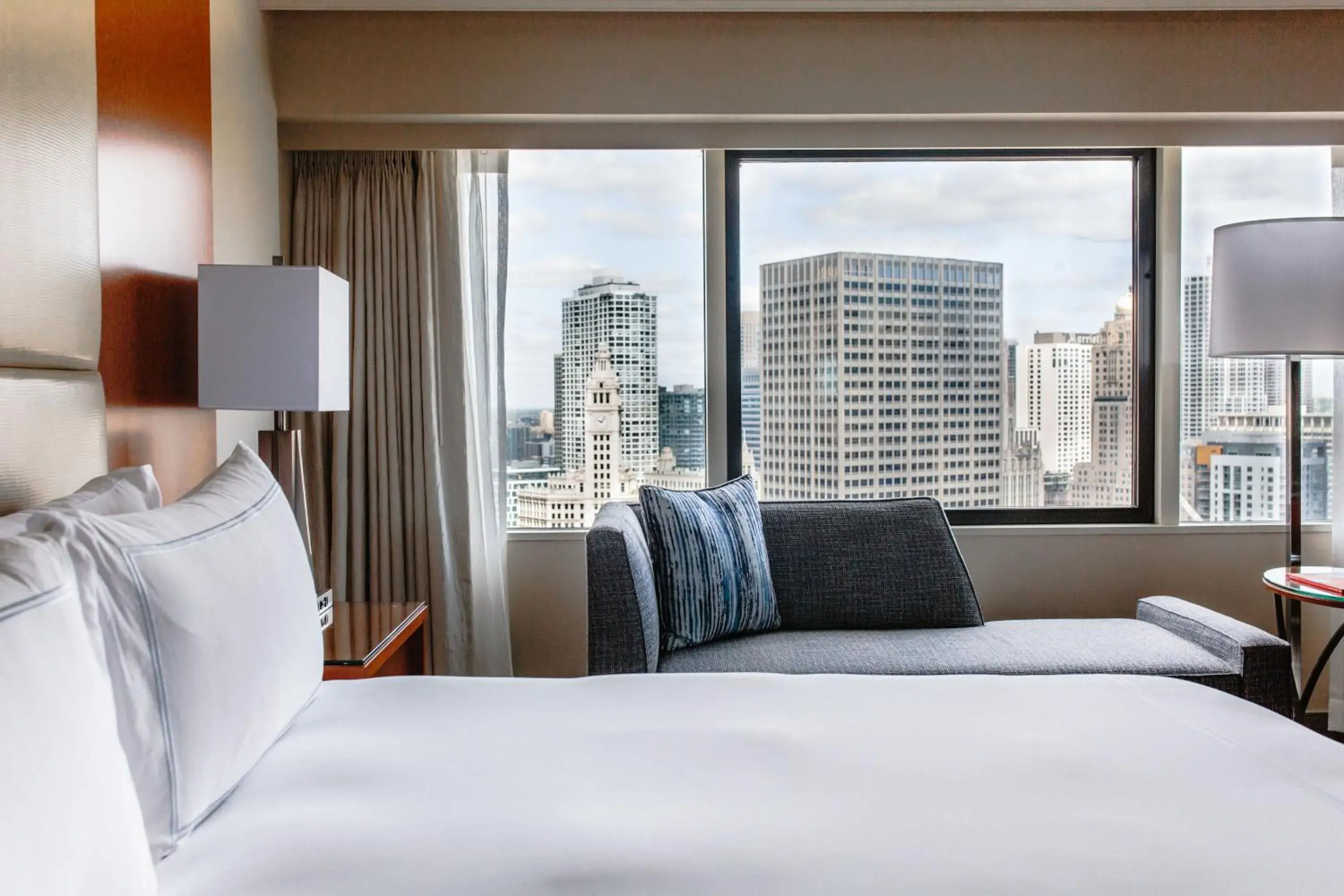 Classic Riverview 1 King in Swissotel Chicago Classic Riverview 1 King in Swissotel Chicago