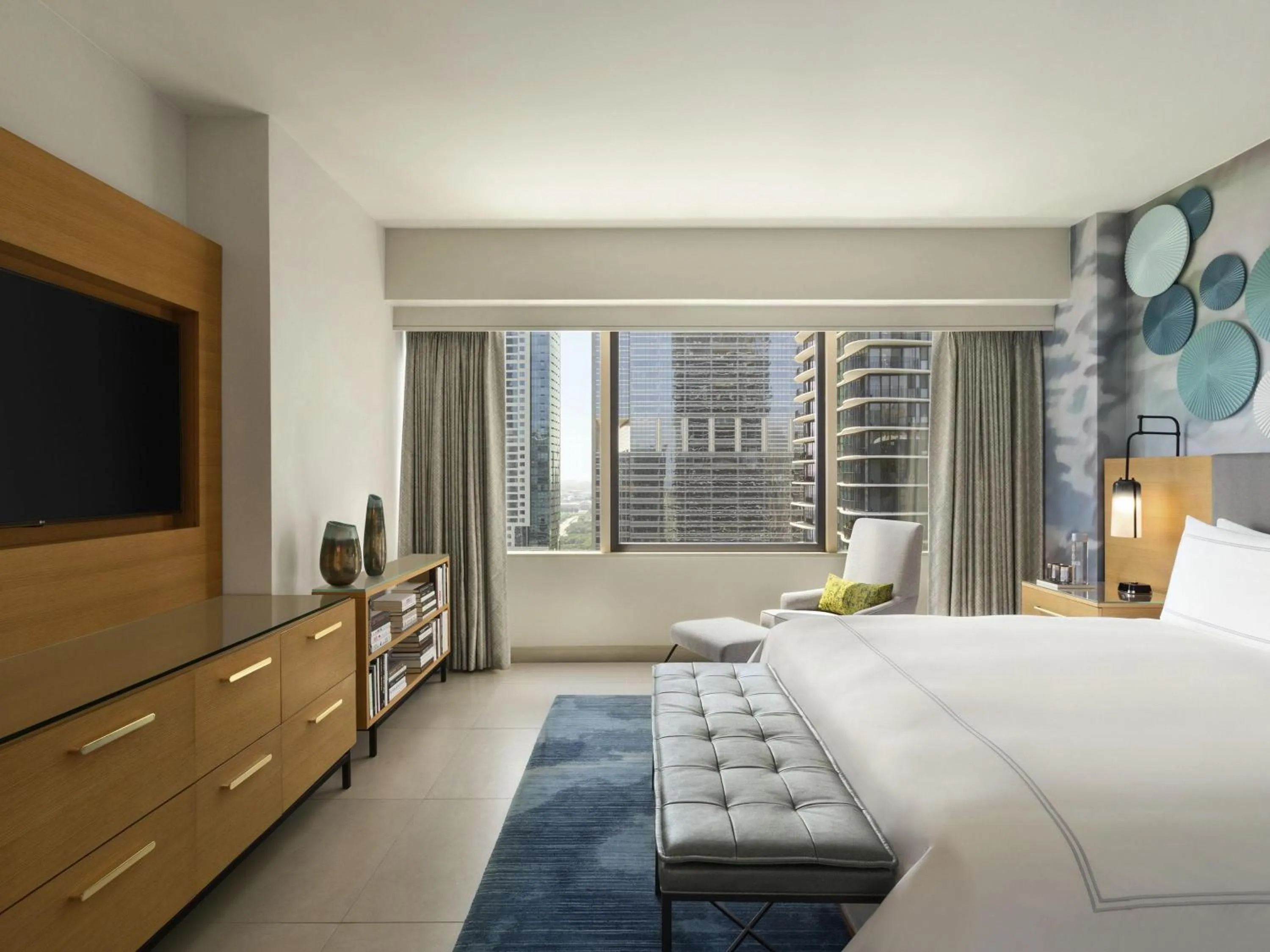 Bedroom, Bed in Swissotel Chicago