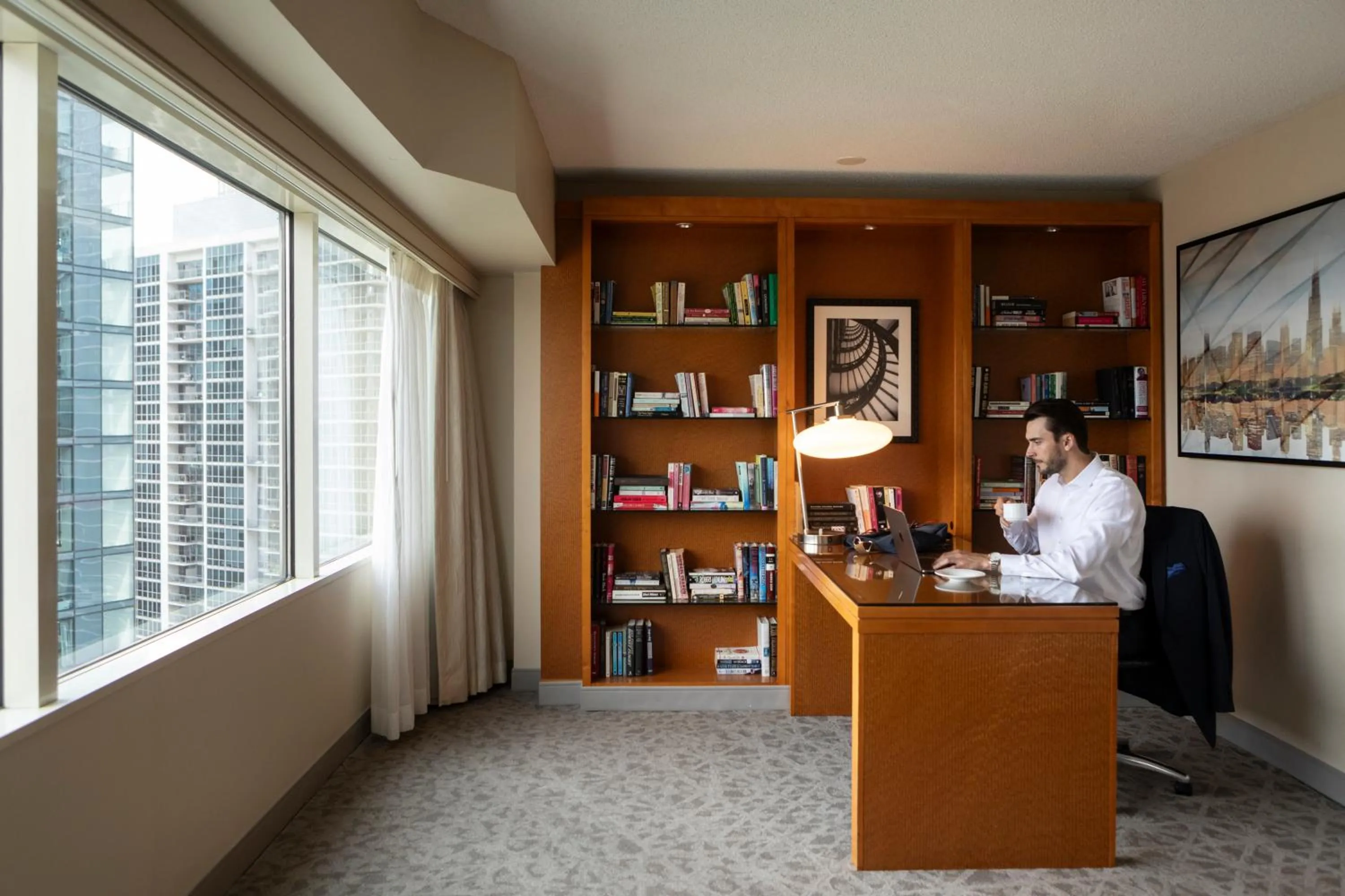Bedroom in Swissotel Chicago