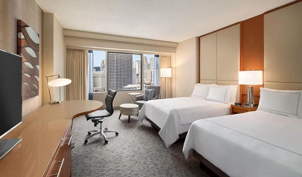 Bed in Swissotel Chicago