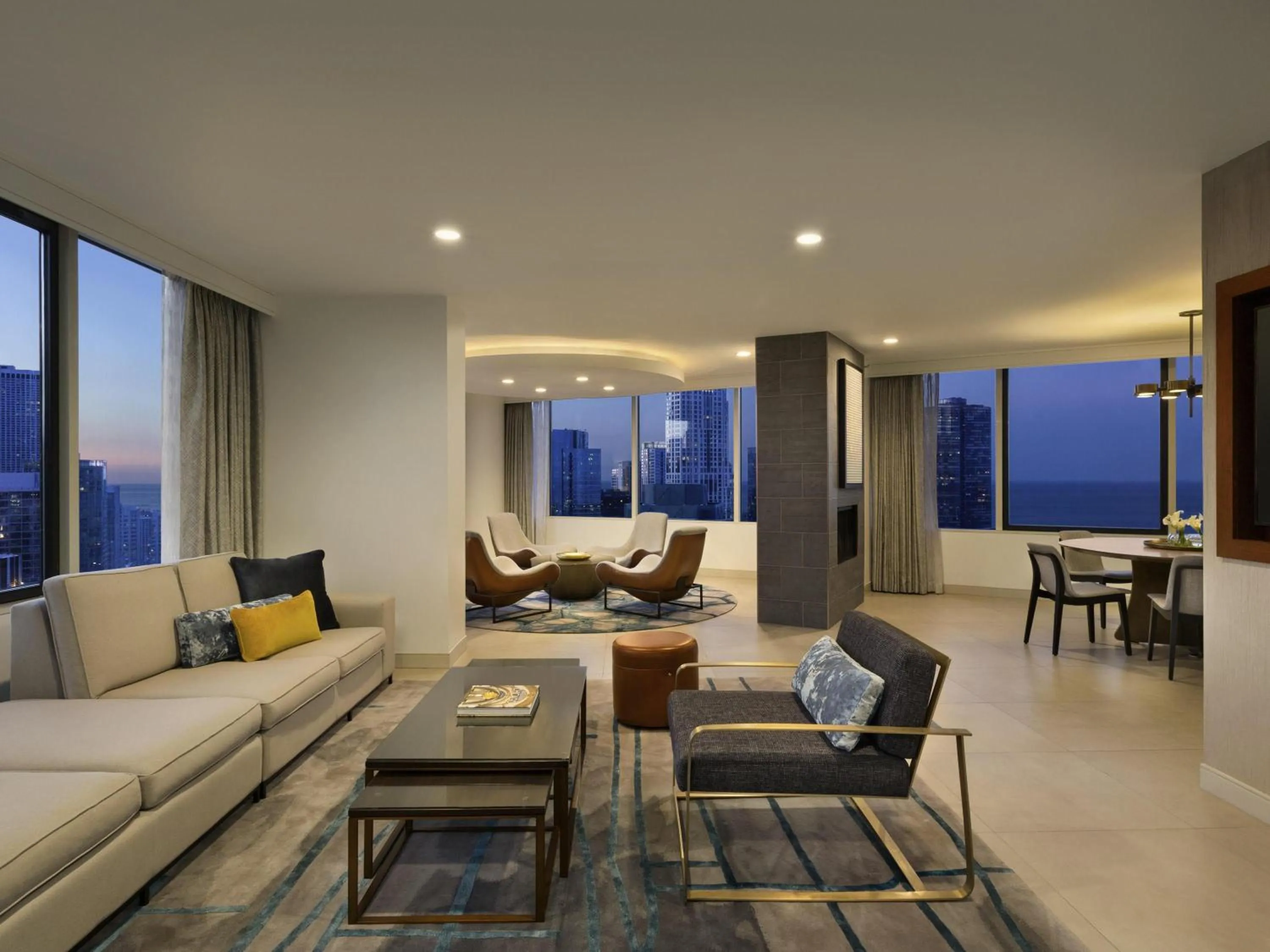 Bedroom in Swissotel Chicago