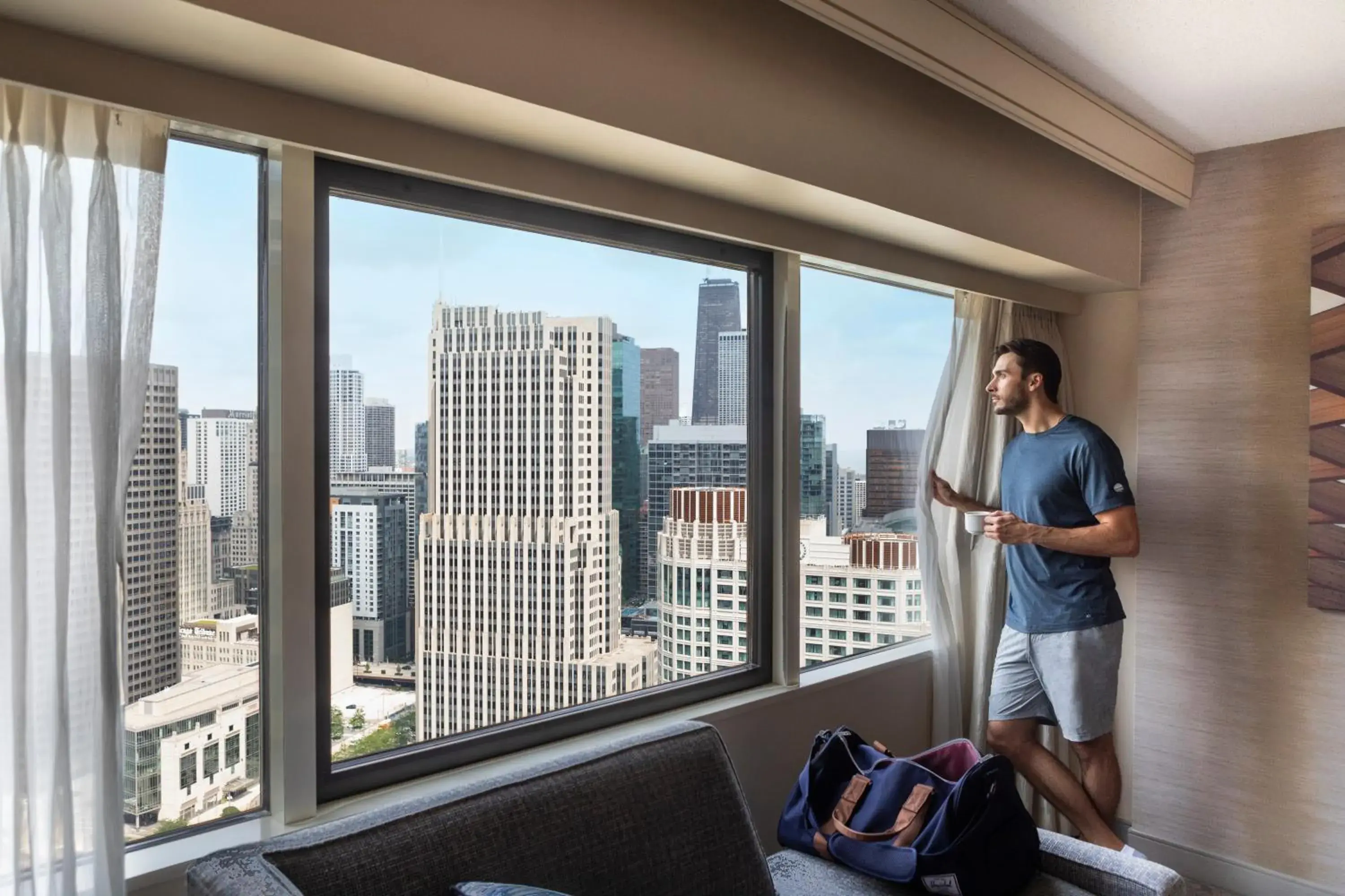 King Room with Roll-In Shower - Disability Access/River View in Swissotel Chicago King Room with Roll-In Shower - Disability Access/River View in Swissotel Chicago