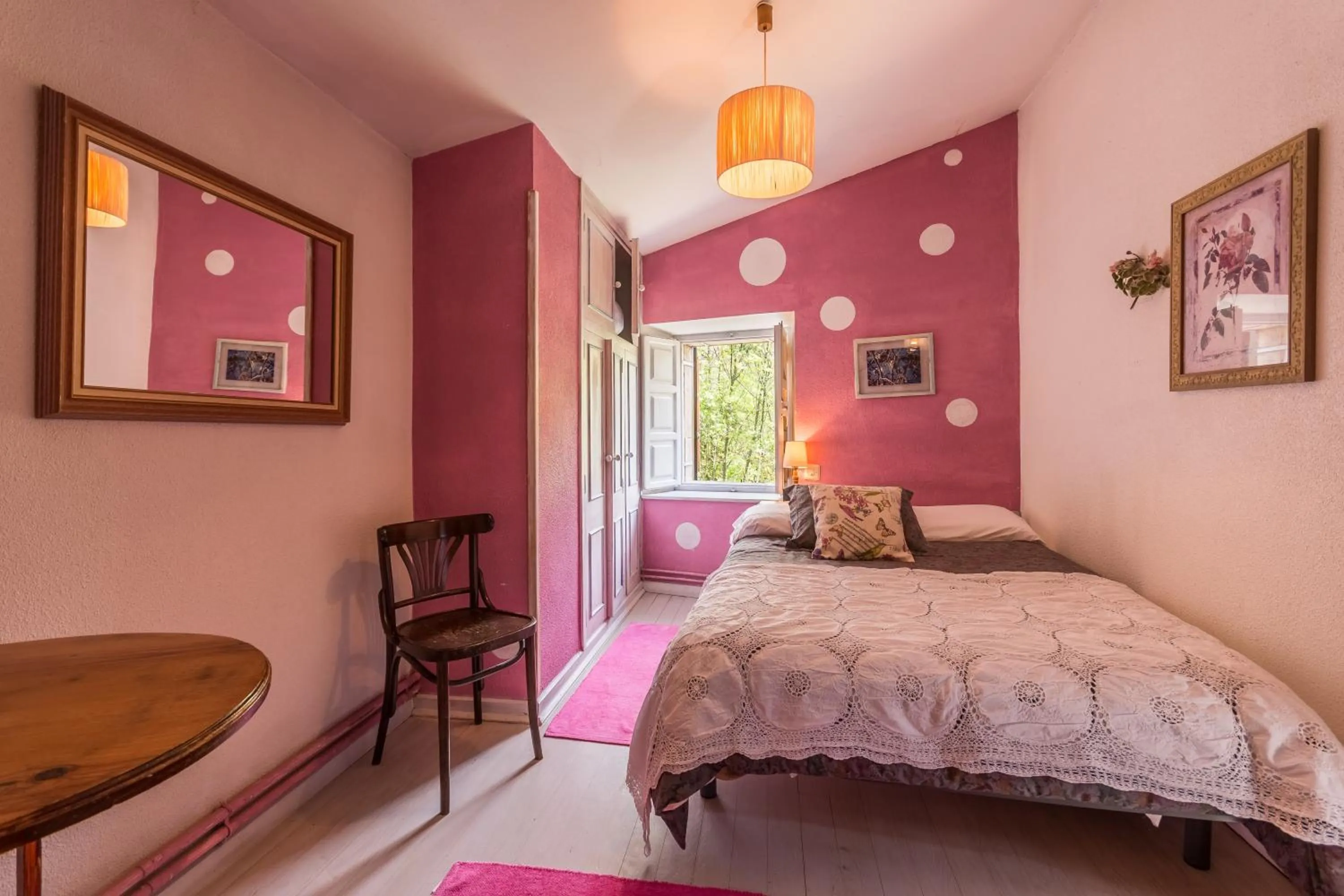 Photo of the whole room, Bed in vaquero casa rural alquiler completo