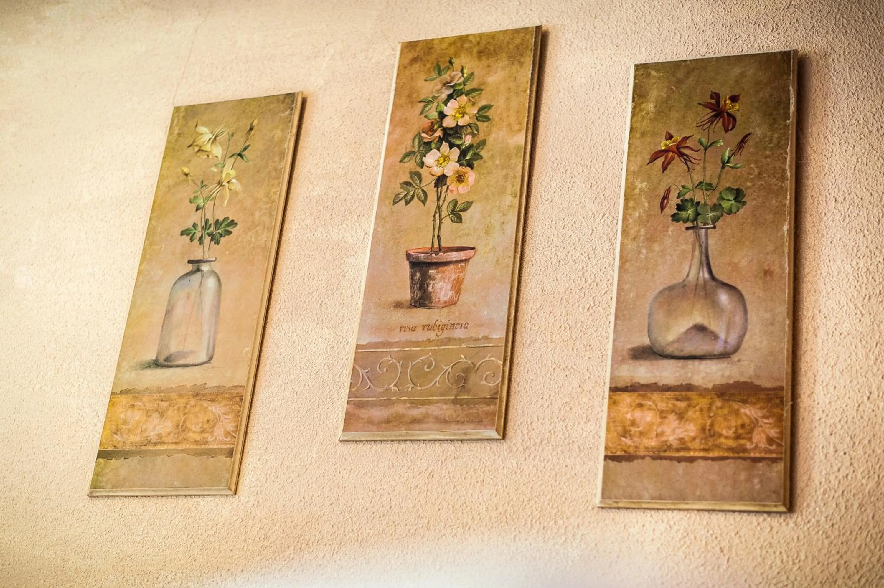 Decorative detail in vaquero casa rural alquiler completo