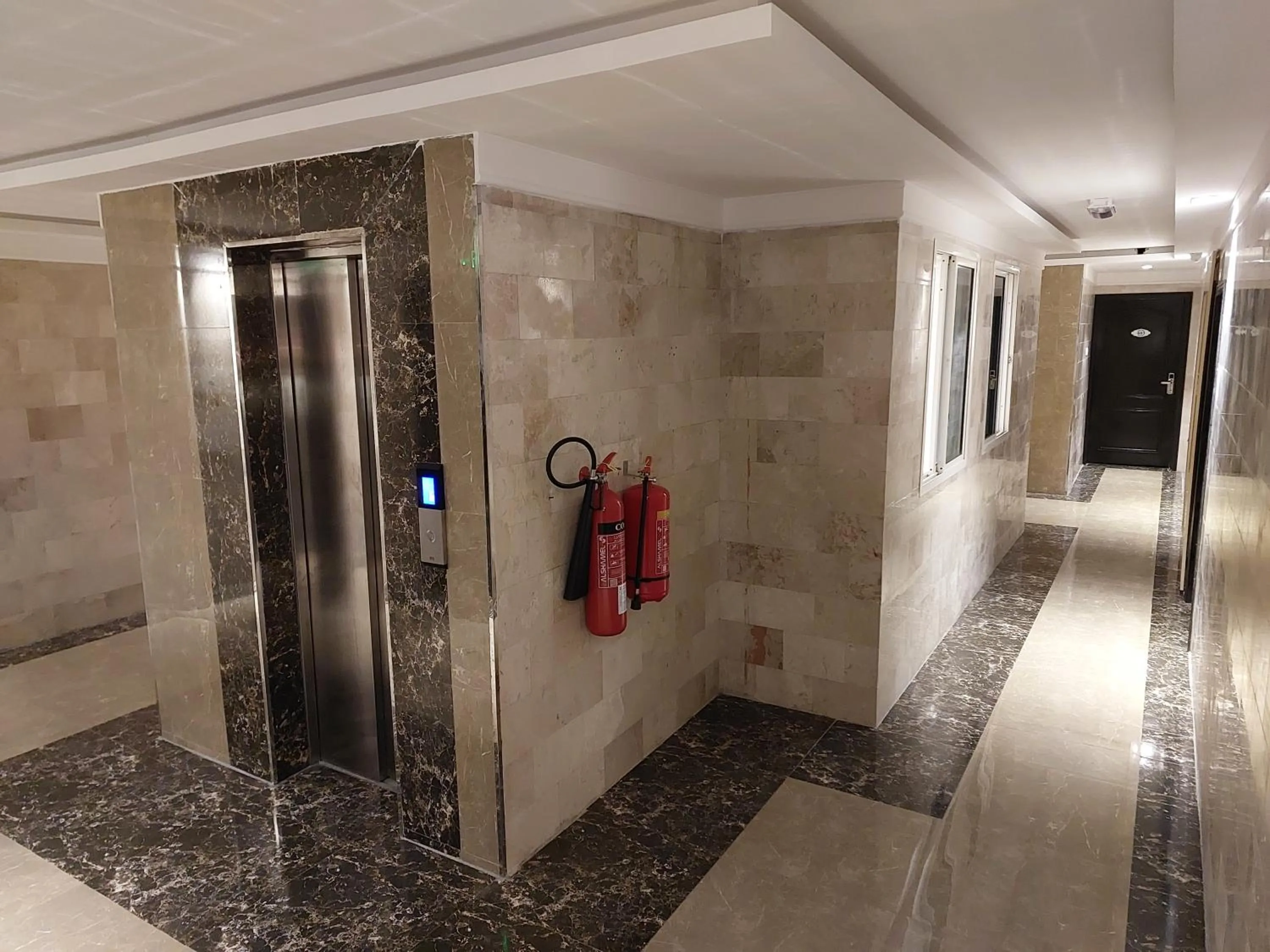 elevator in Grand Flora Hotel