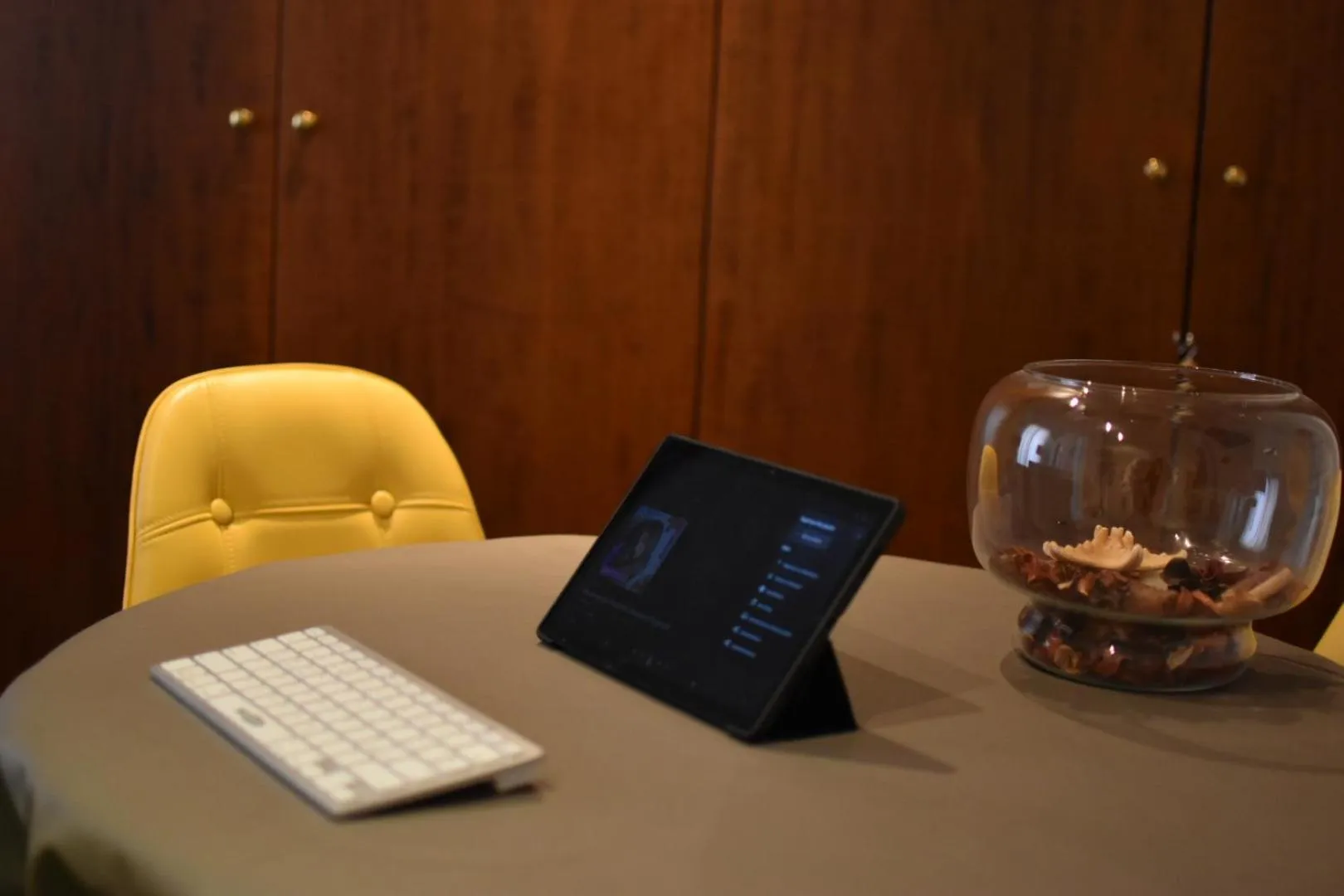 Seating area in queen 24