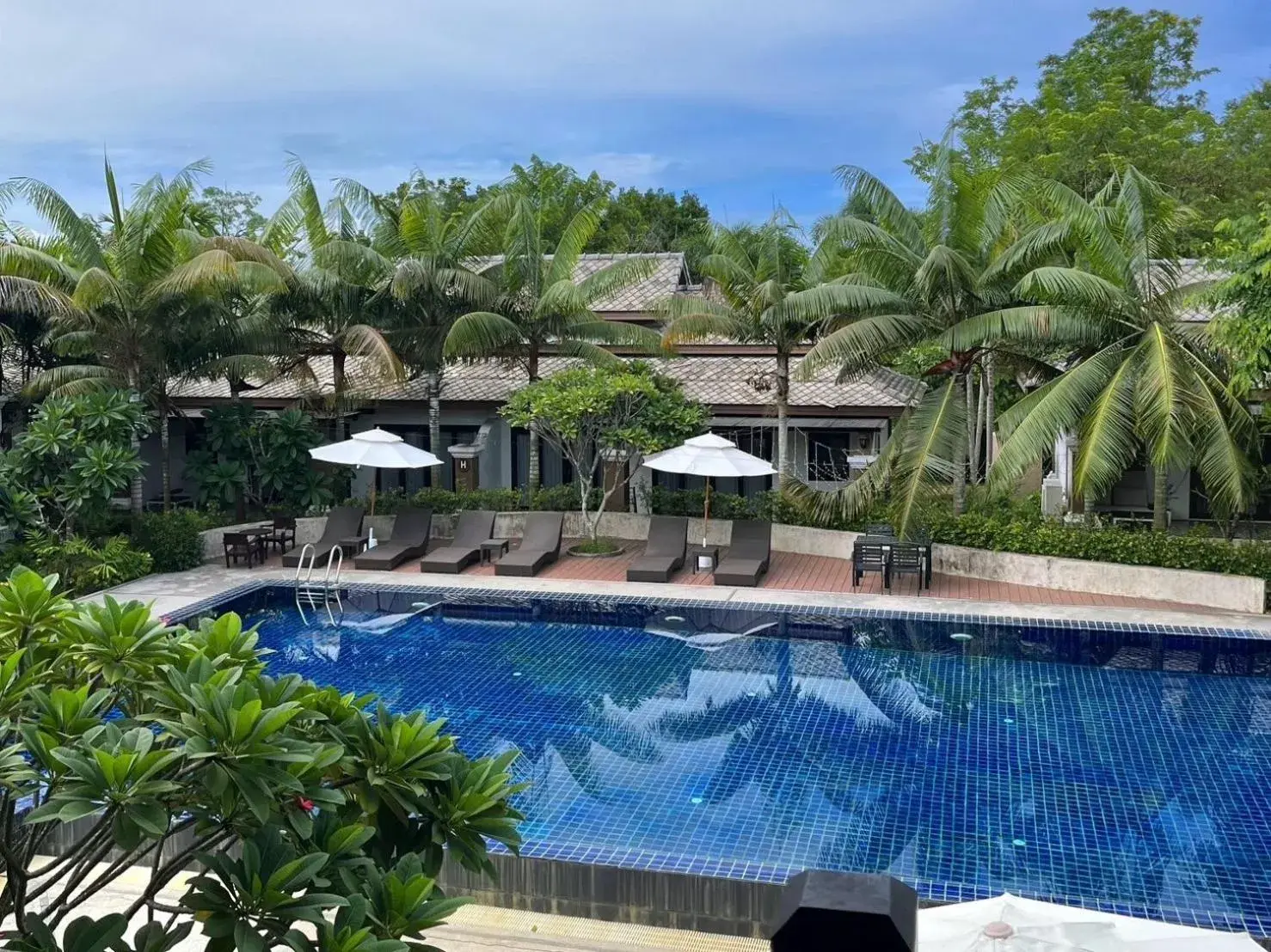 Twin Room with Pool View in Lanna Deer Resort Chiang Mai Twin Room with Pool View in Lanna Deer Resort Chiang Mai