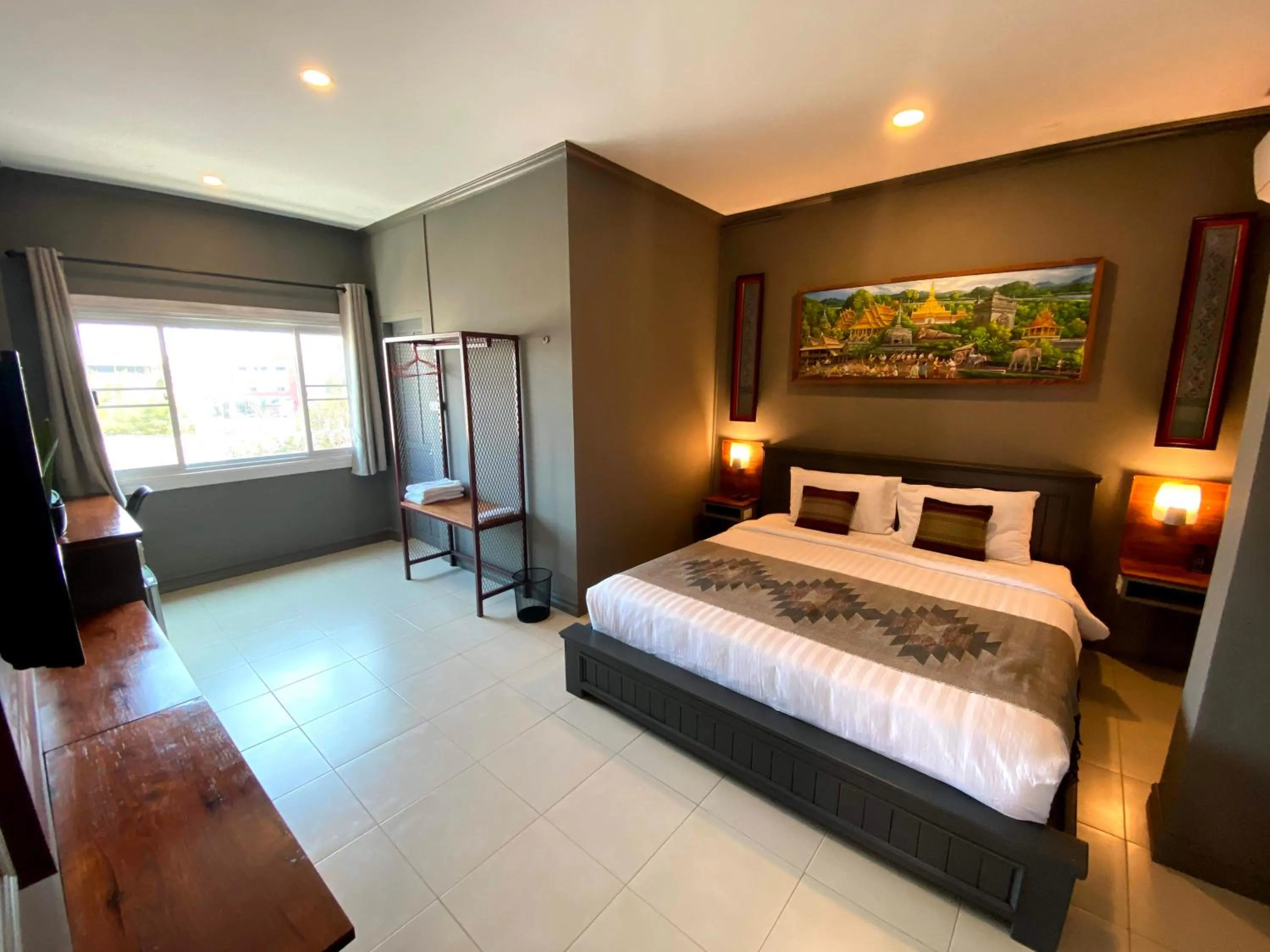 Bed in Patuxay Place