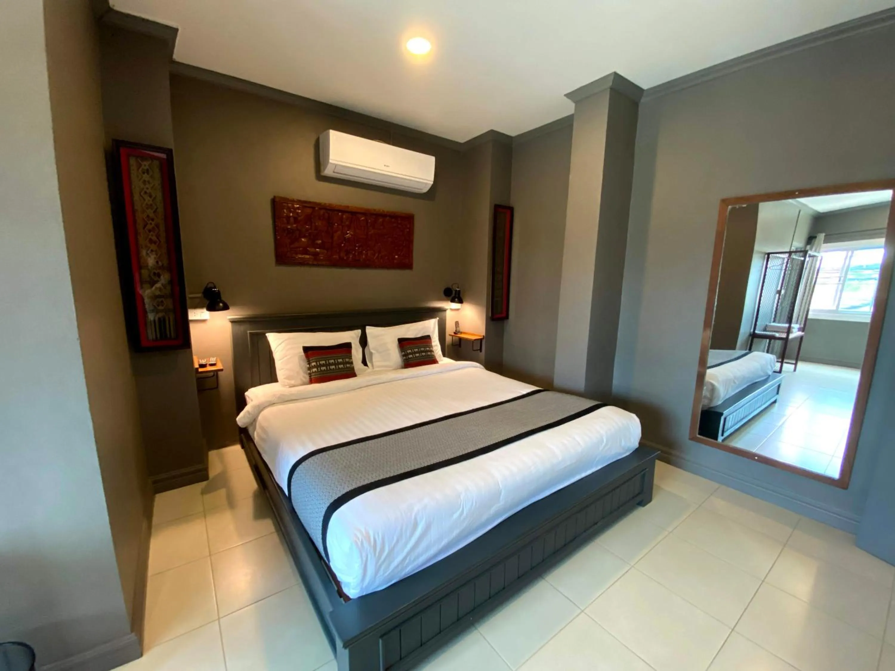 Bed in Patuxay Place