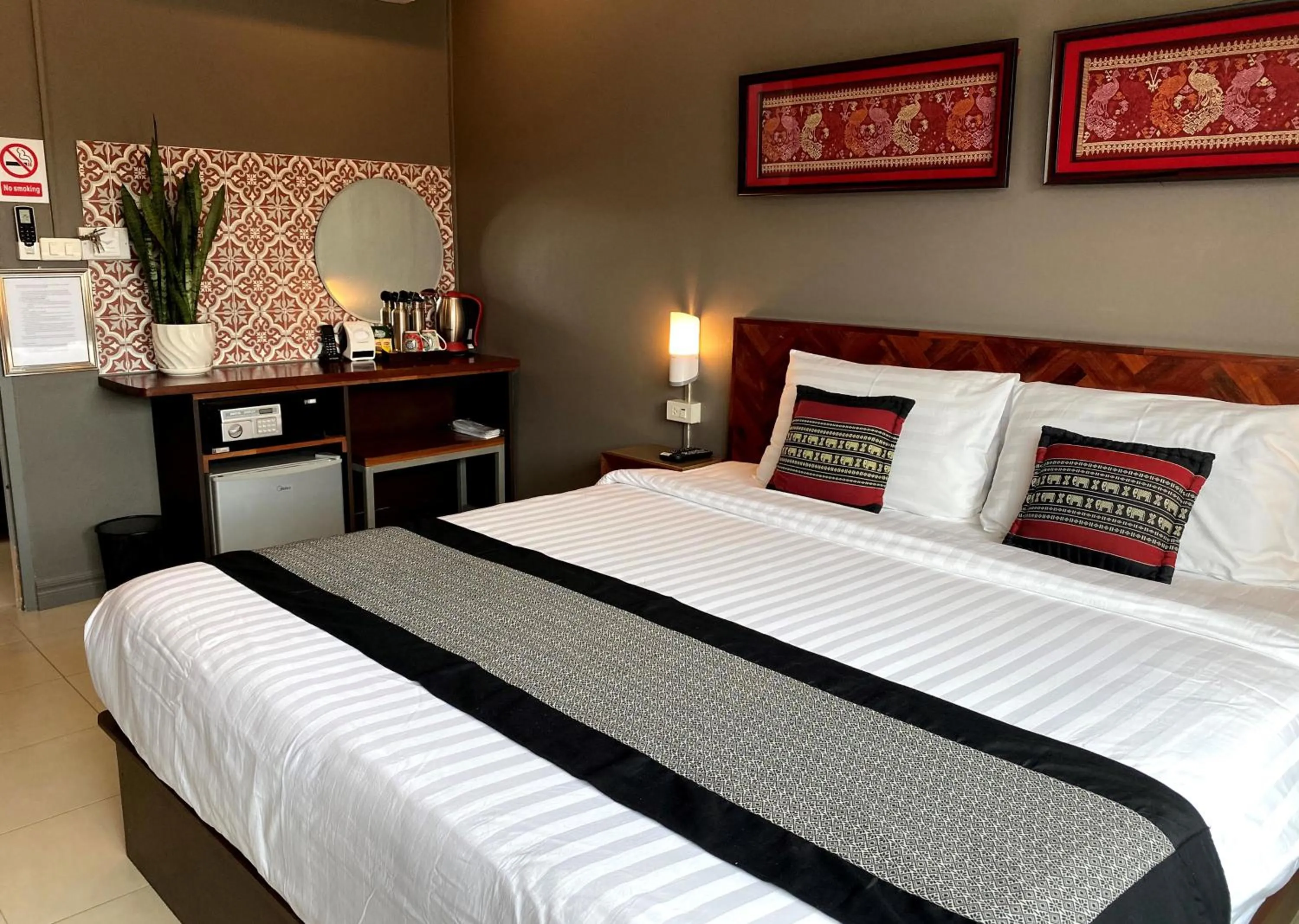 Bed in Patuxay Place