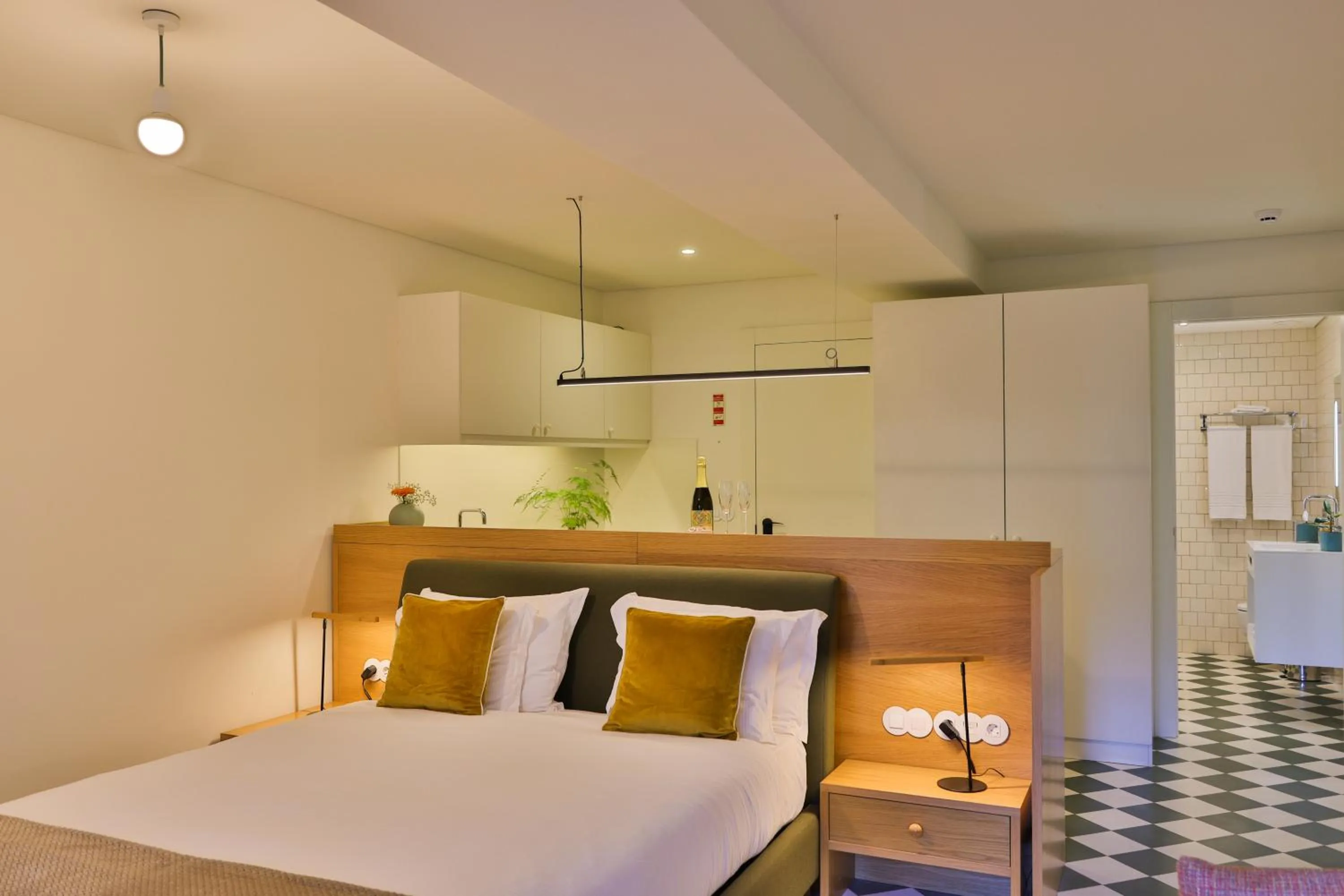 Bed in Menina Colina Guesthouse