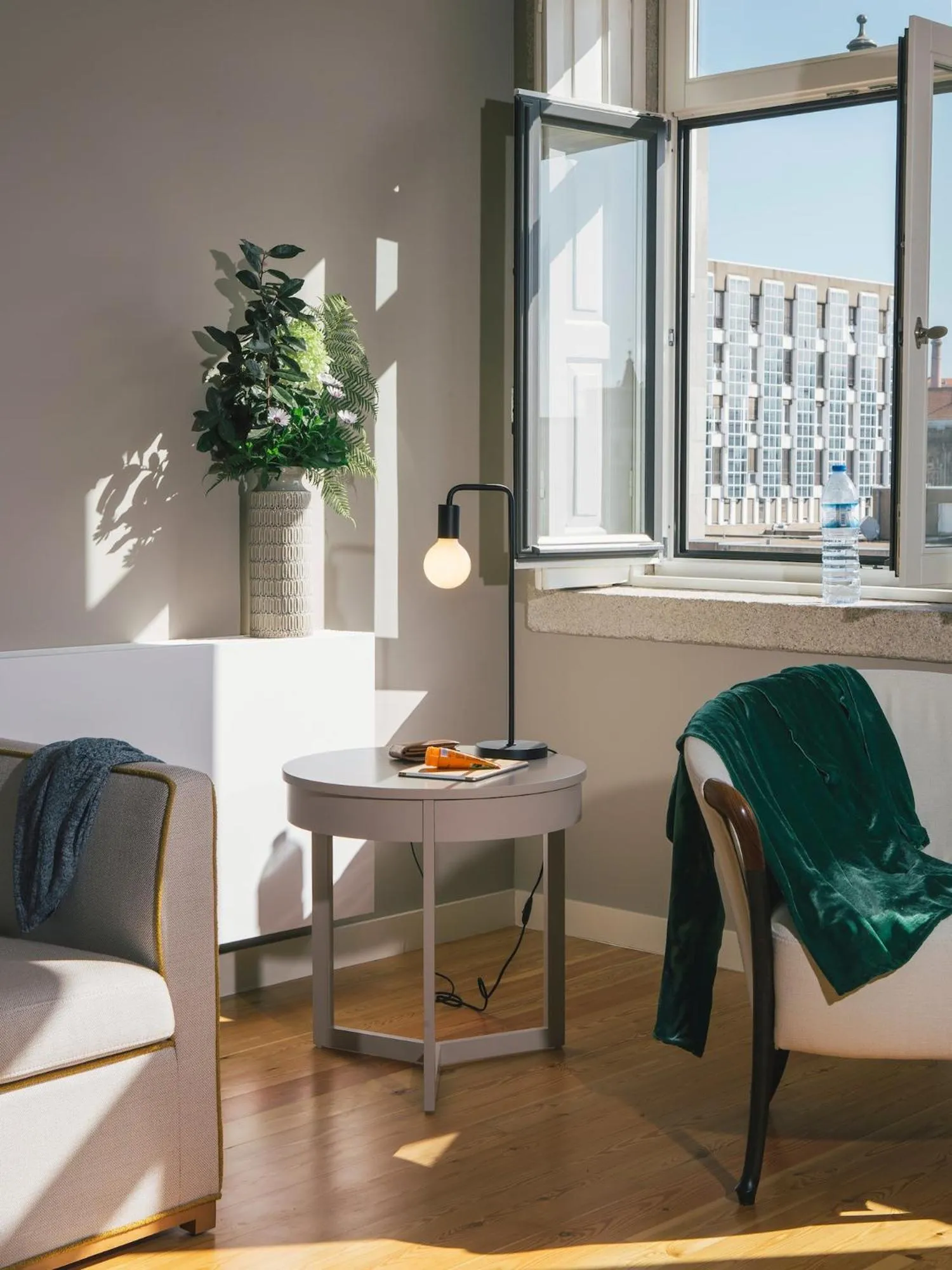 Living room in Menina Colina Guesthouse
