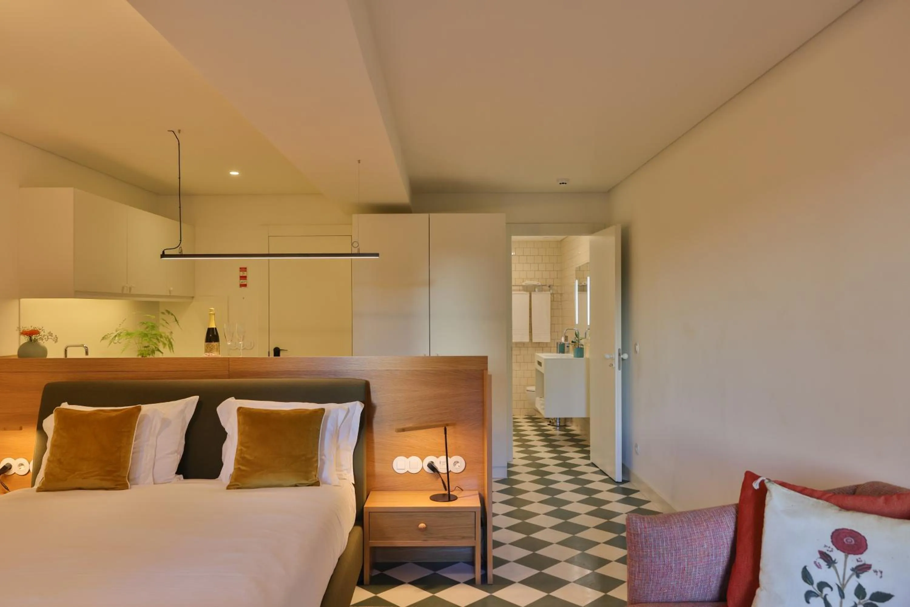 Bed in Menina Colina Guesthouse