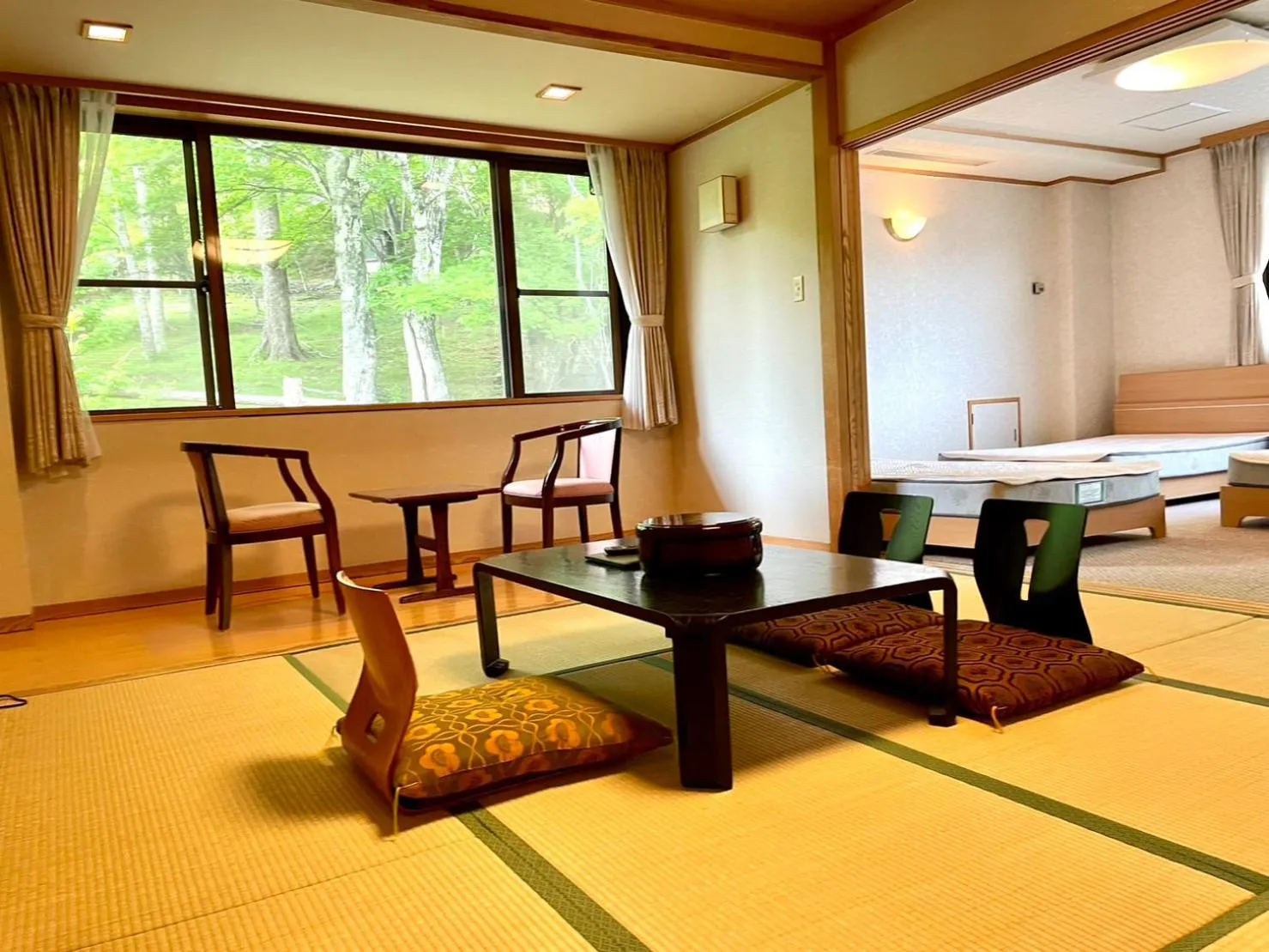 Photo of the whole room in Lake Side Nikko Hotel