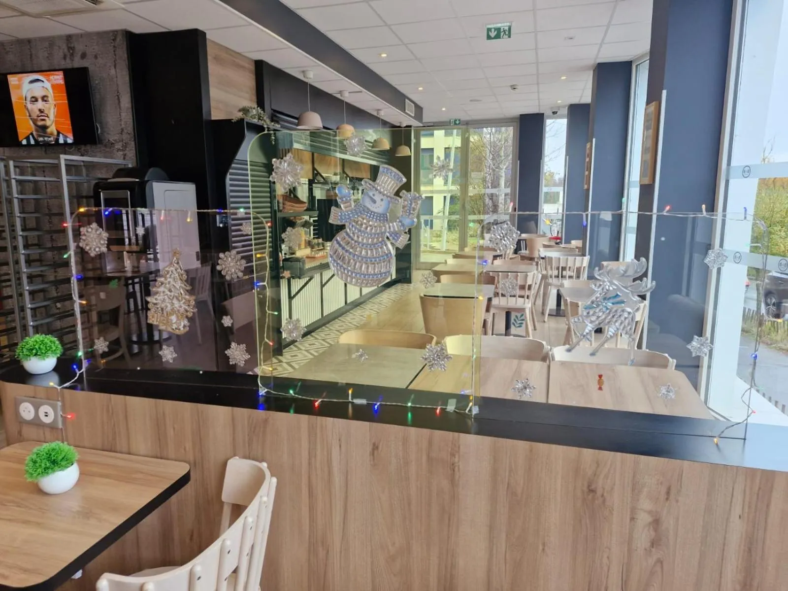 B&B HOTEL Massy Gare TGV