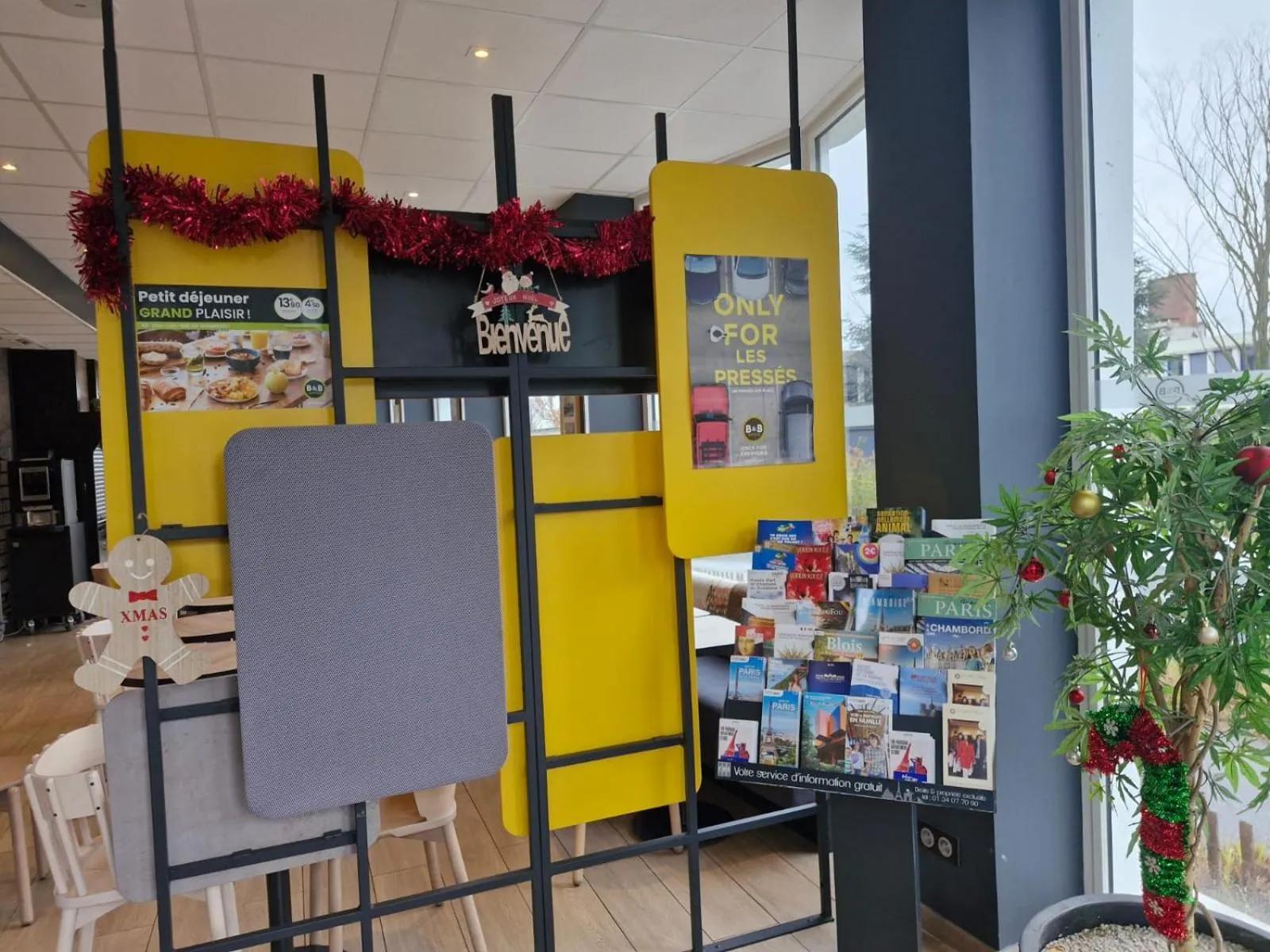 B&B HOTEL Massy Gare TGV