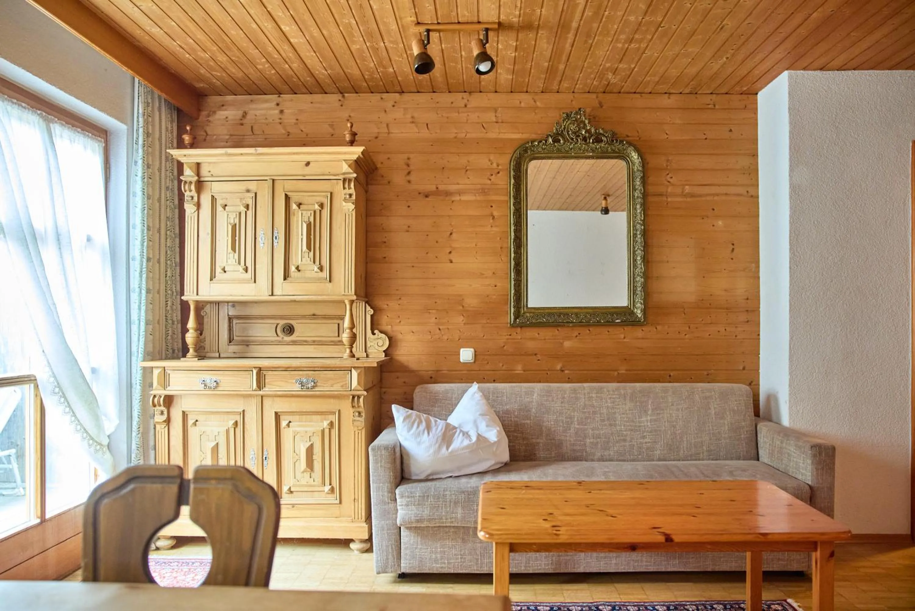 Alt Montafon Hotel Appartements by Pferd auf Wolke