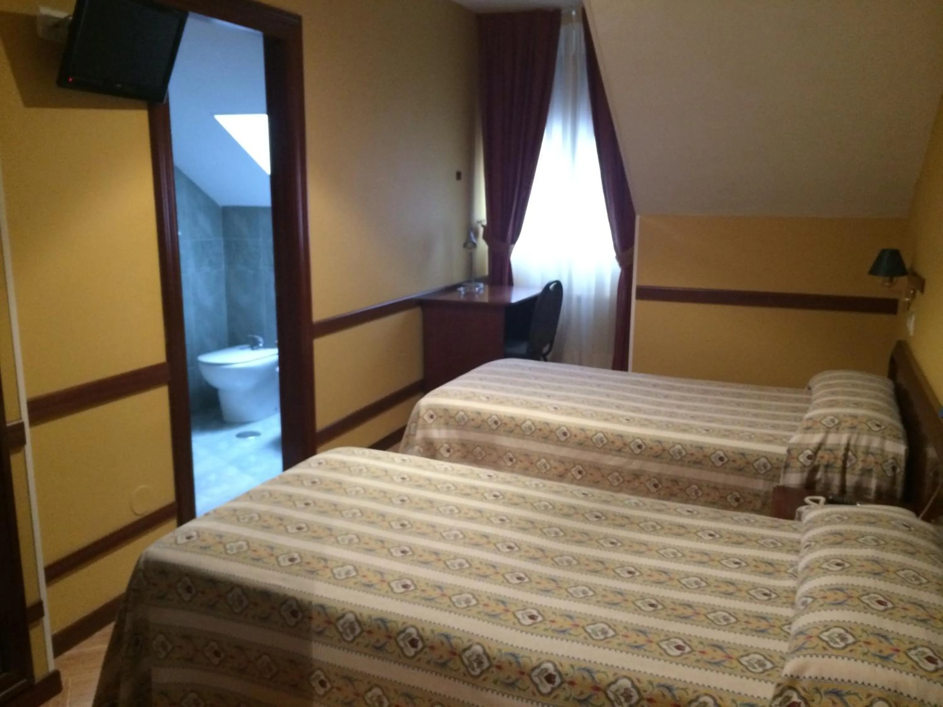 Photo of the whole room, Bed in Hotel Nueva Allandesa