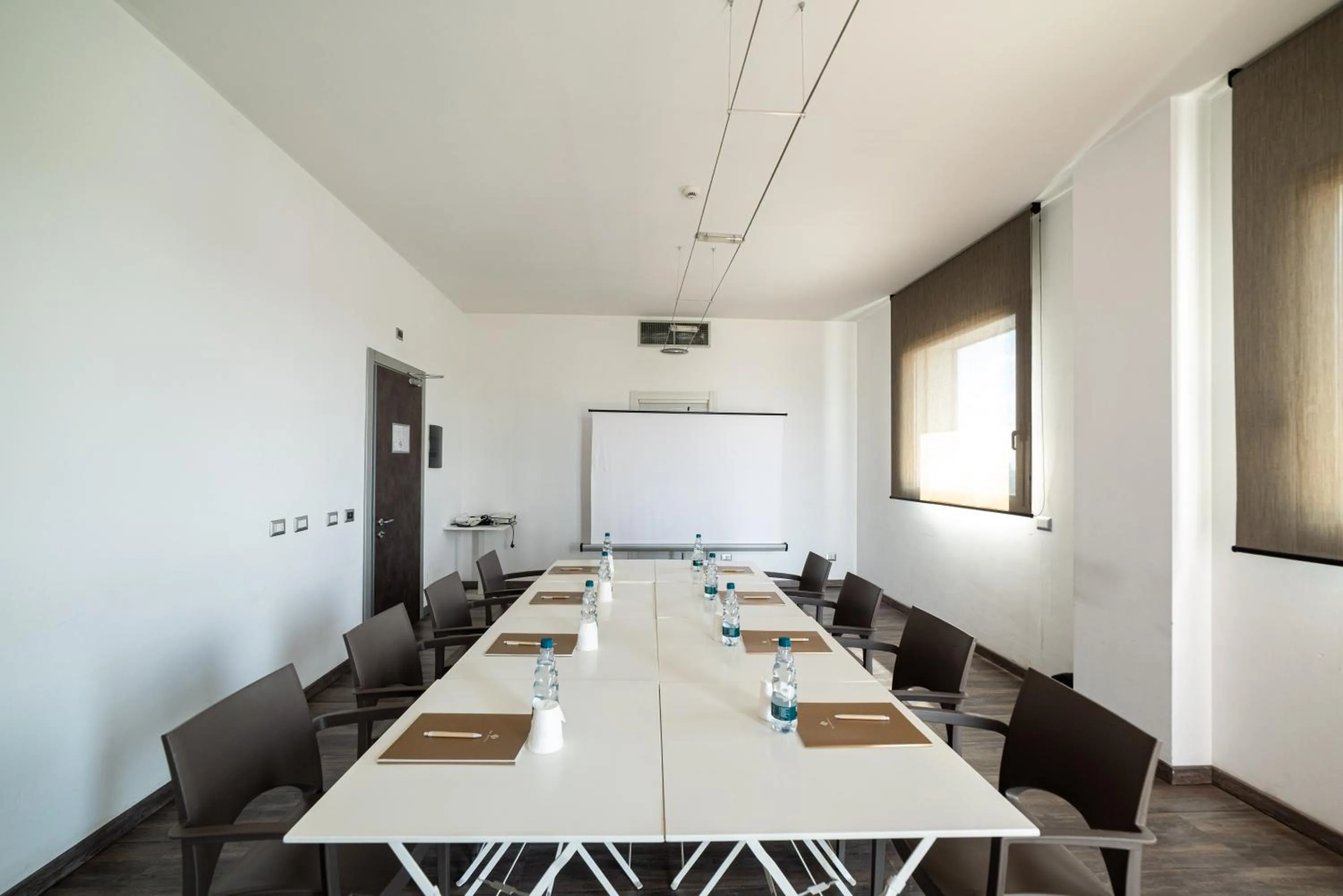 Meeting/conference room in Phi Hotel Milano